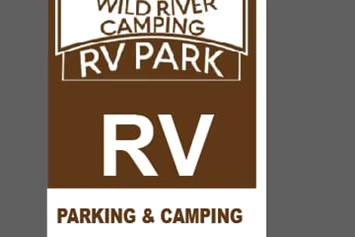 Wohnmobilstellplatz: Rv Parking & Camping Wild River