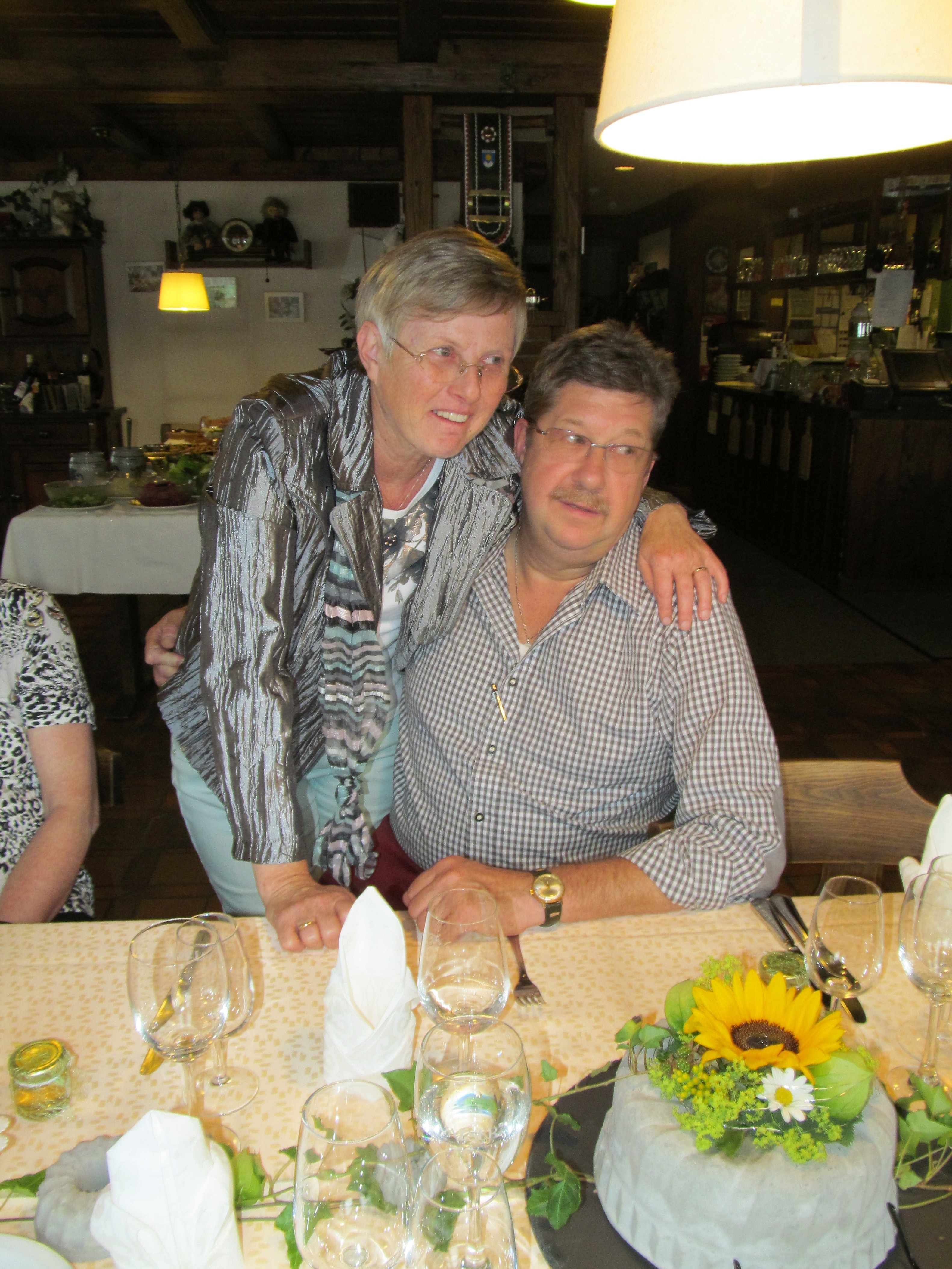 Reisemobilstellplatz: Als selber aktive Wohnmobilisten freuen wir uns über Ihr Kommen.
Wir garantieren Ihnen eine traumhafte Landschaft,Ideale und viele Aktivitätsmöglichkeiten für gross und klein.
Es grüsst Sie herzlich Monika u. Rainer Hürlimann - Wohnmobil Stellplatz Post