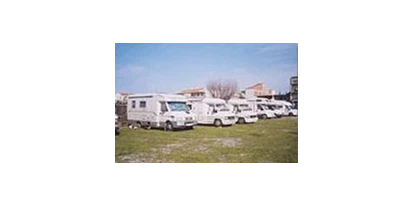 Place de parking pour camping-car - Italie - Quelle: http://www.garagedelleisole.it - Garage delle Isole