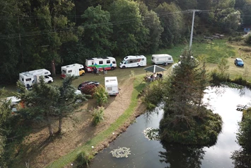 Wohnmobilstellplatz: Camperkolonne - Gästehaus Stein