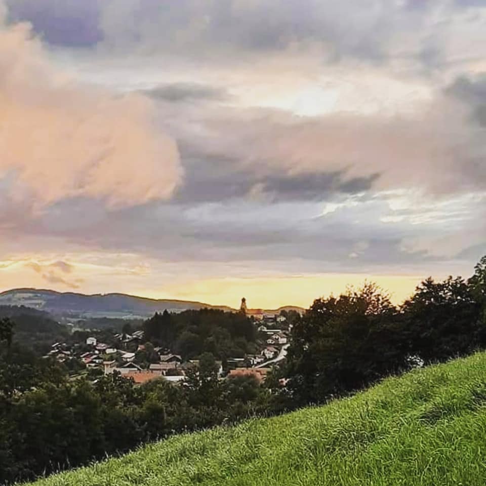 Wohnmobilstellplatz: Kleiner Berghof im bayrischen Wald