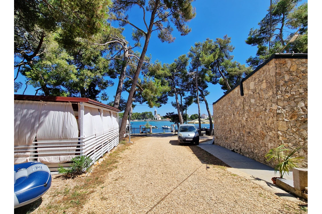 Wohnmobilstellplatz: Taber Pašman Discrete Lodging