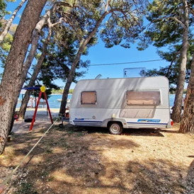 Wohnmobilstellplatz: Taber Pašman Discrete Lodging