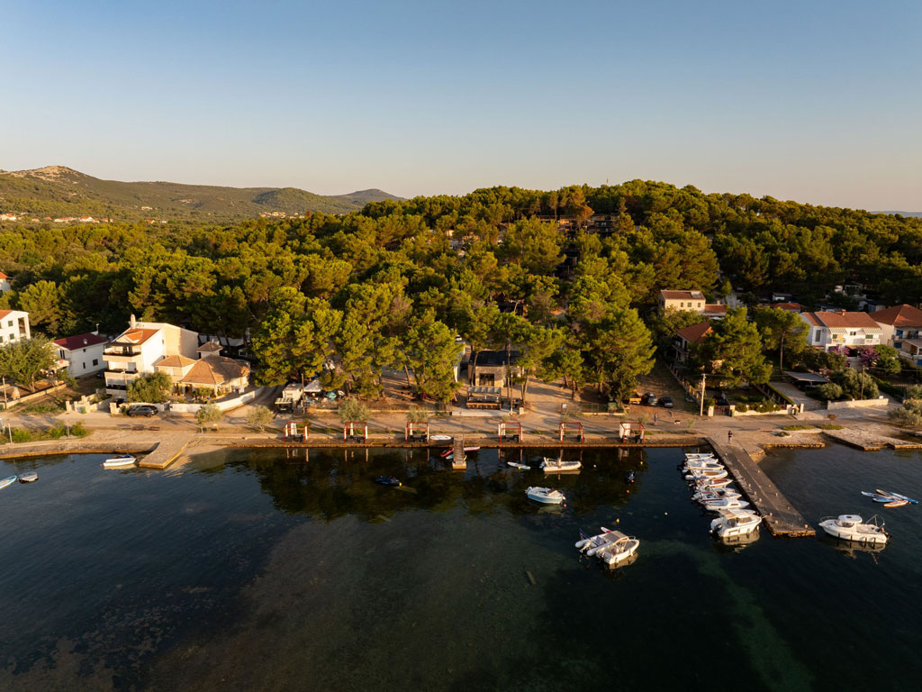 Wohnmobilstellplatz: Taber Pašman Discrete Lodging