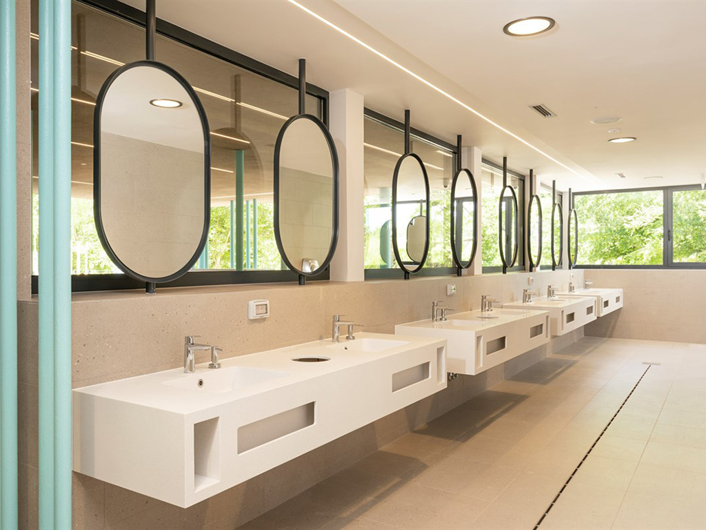 Wohnmobilstellplatz: Campingplatz Zelena Laguna****