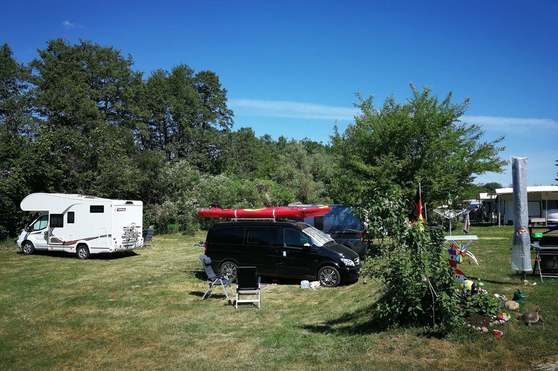 Wohnmobilstellplatz: Wohnmobilstellplatz am FKK Campingplatz am Rätzsee