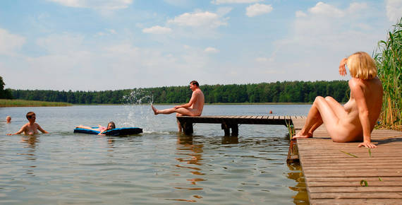 Wohnmobilstellplatz: Wohnmobilstellplatz am FKK Campingplatz am Rätzsee
