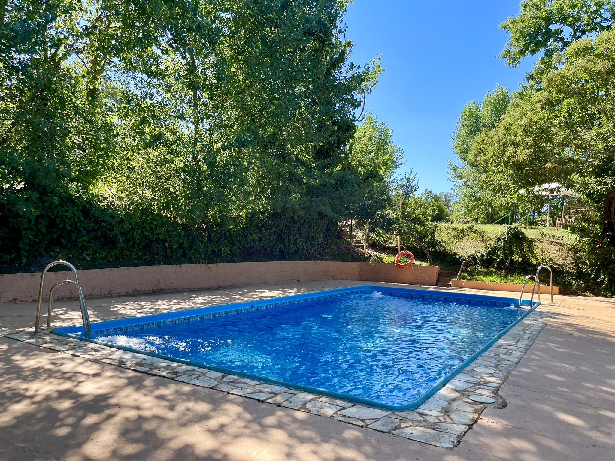 Wohnmobilstellplatz: Piscina - Camping el Madroñal