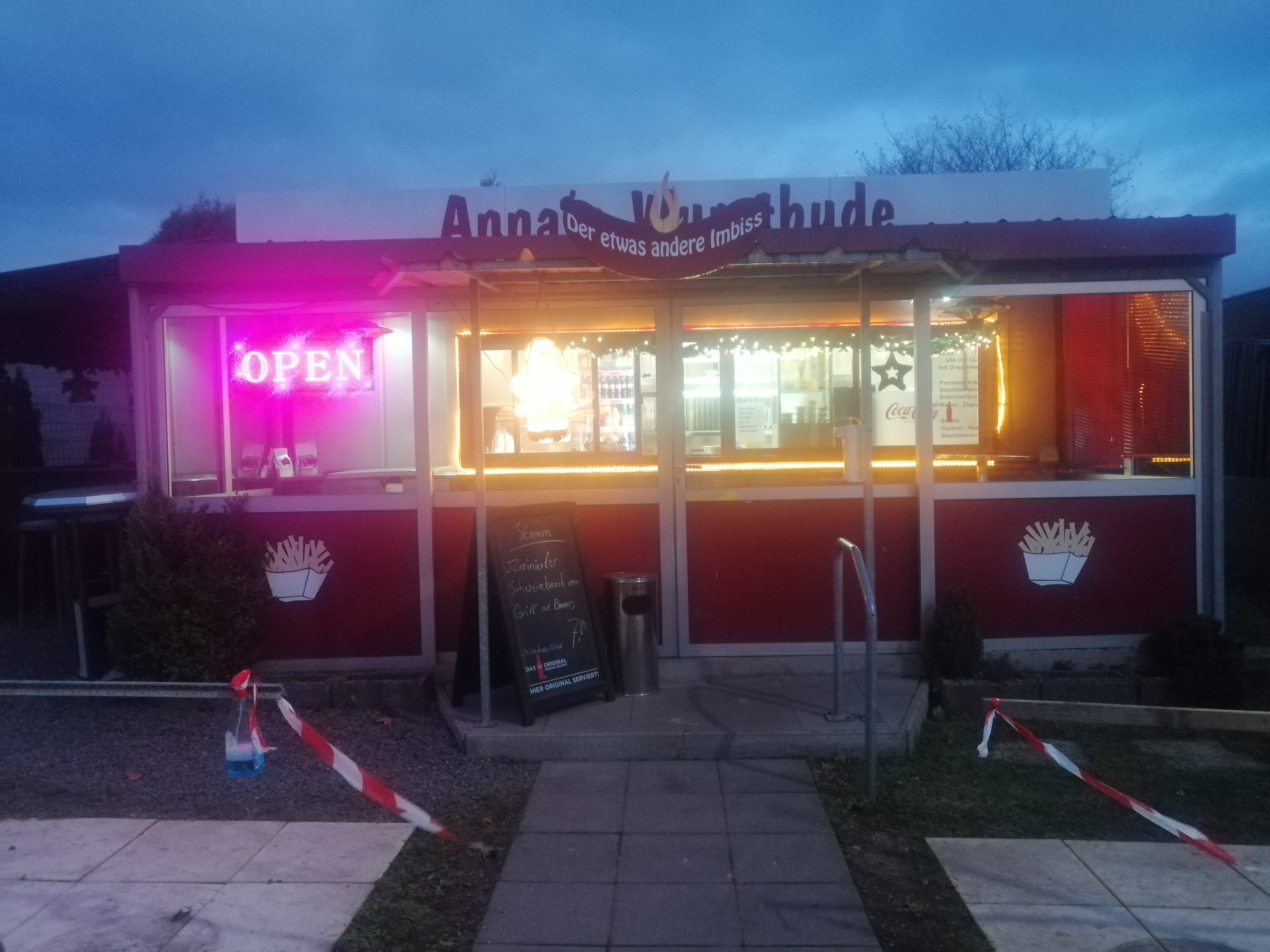 Wohnmobilstellplatz: Imbiss  - Franks Wohnmobil Stellplätze Völklingen Saarland