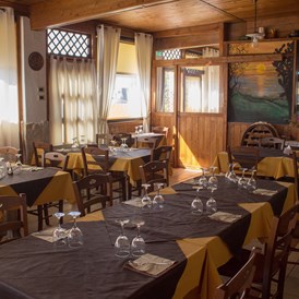 Wohnmobilstellplatz: ristorante - Campeggio Agricampeggio "Brezza tra gli Ulivi" Puglia 