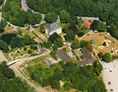 Wohnmobilstellplatz: Homepage http://www.schloss-hardenberg.de - Parkplatz am Schloss Hardenberg