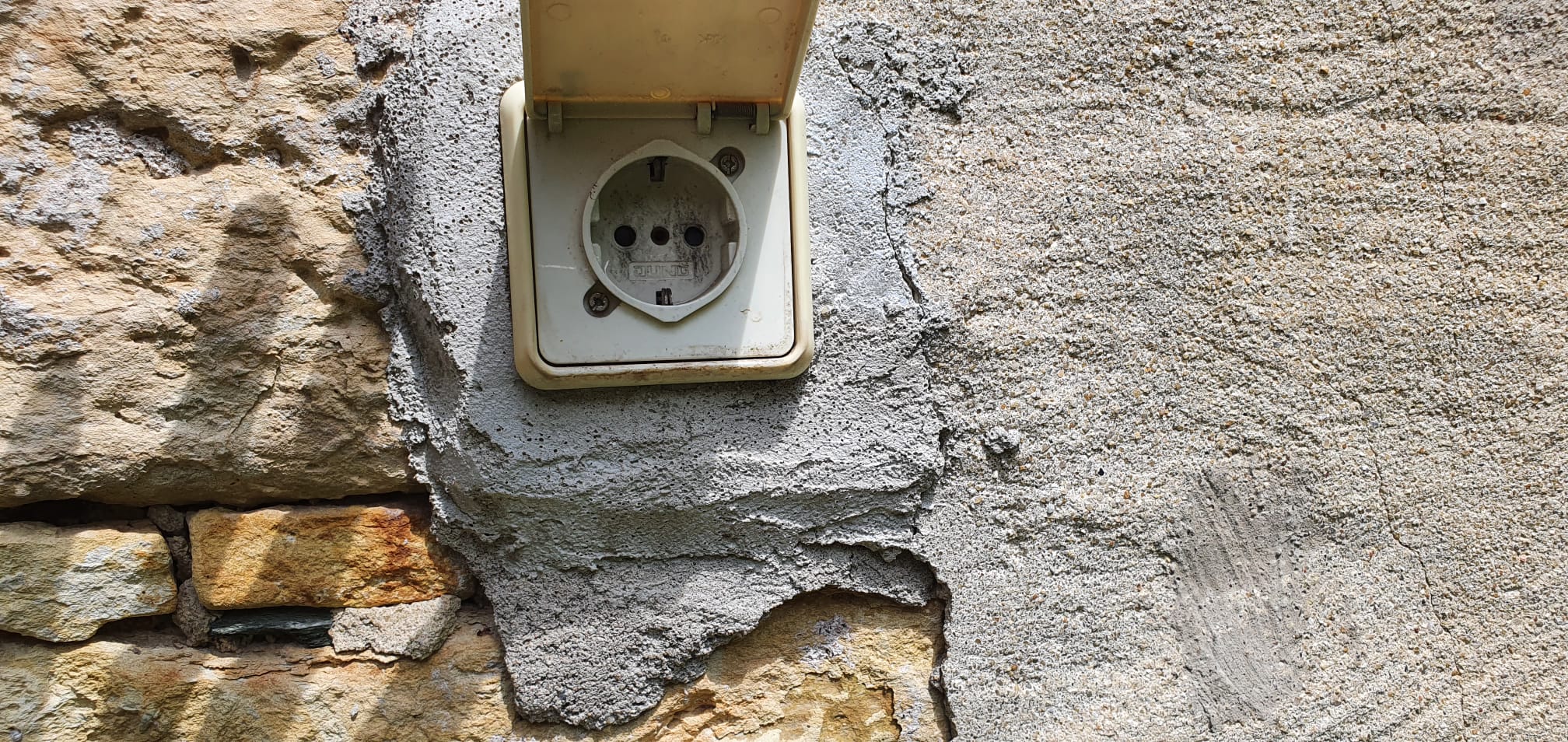 Wohnmobilstellplatz: Strom und Frischwasser sind bei allen Stellplätzen inklusive - Camper Stellplätze Restauration Julius Kost