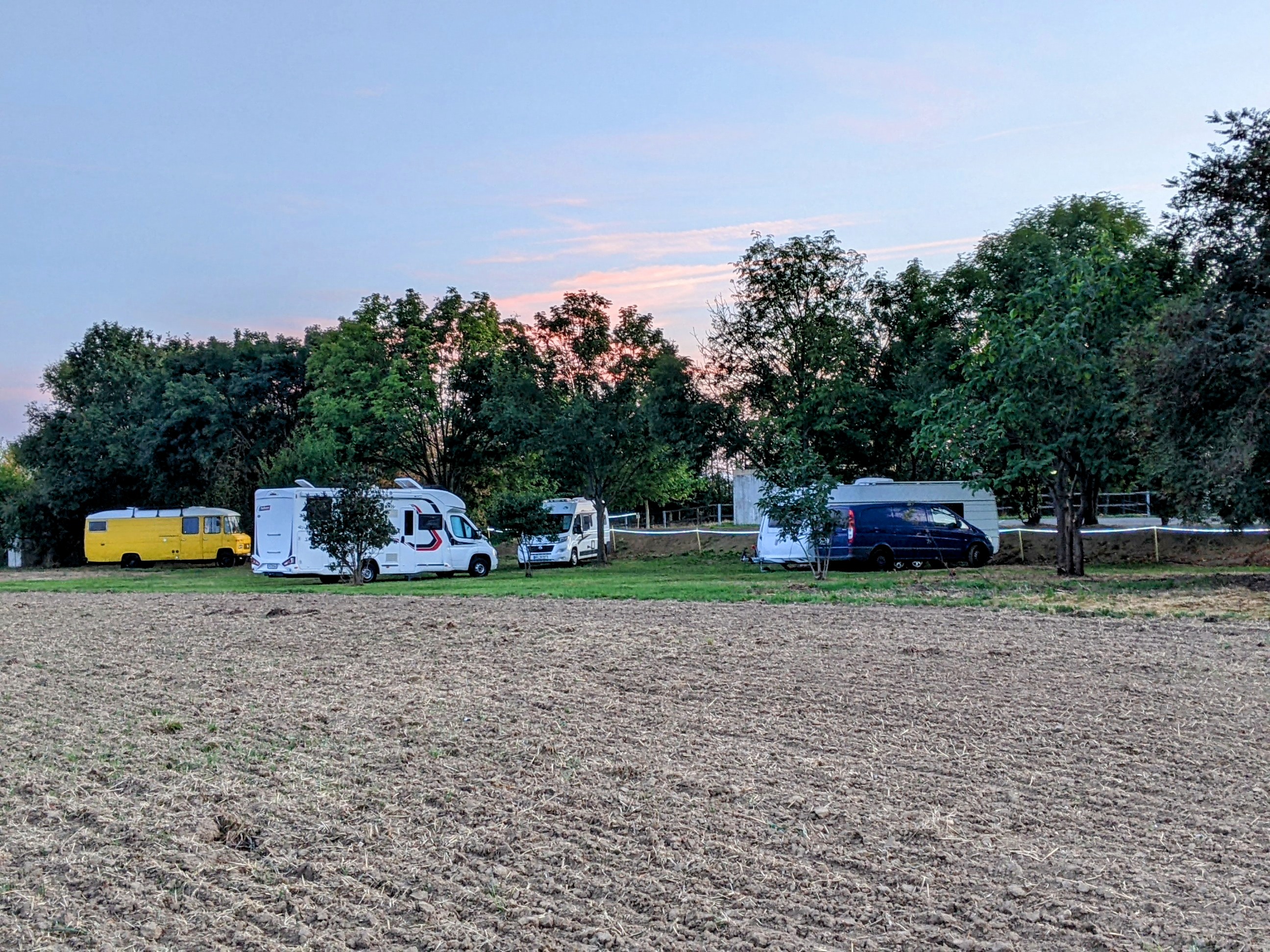 Wohnmobilstellplatz: Wohnmobilstellplatz Schöne Aussicht