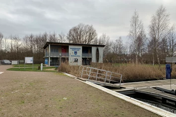 Wohnmobilstellplatz: Sanitärgebäude - Caravan-Anklam