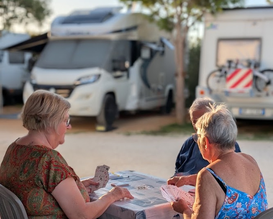 Wohnmobilstellplatz: Time with Friends - Lilybeo Village - Camping & Residence