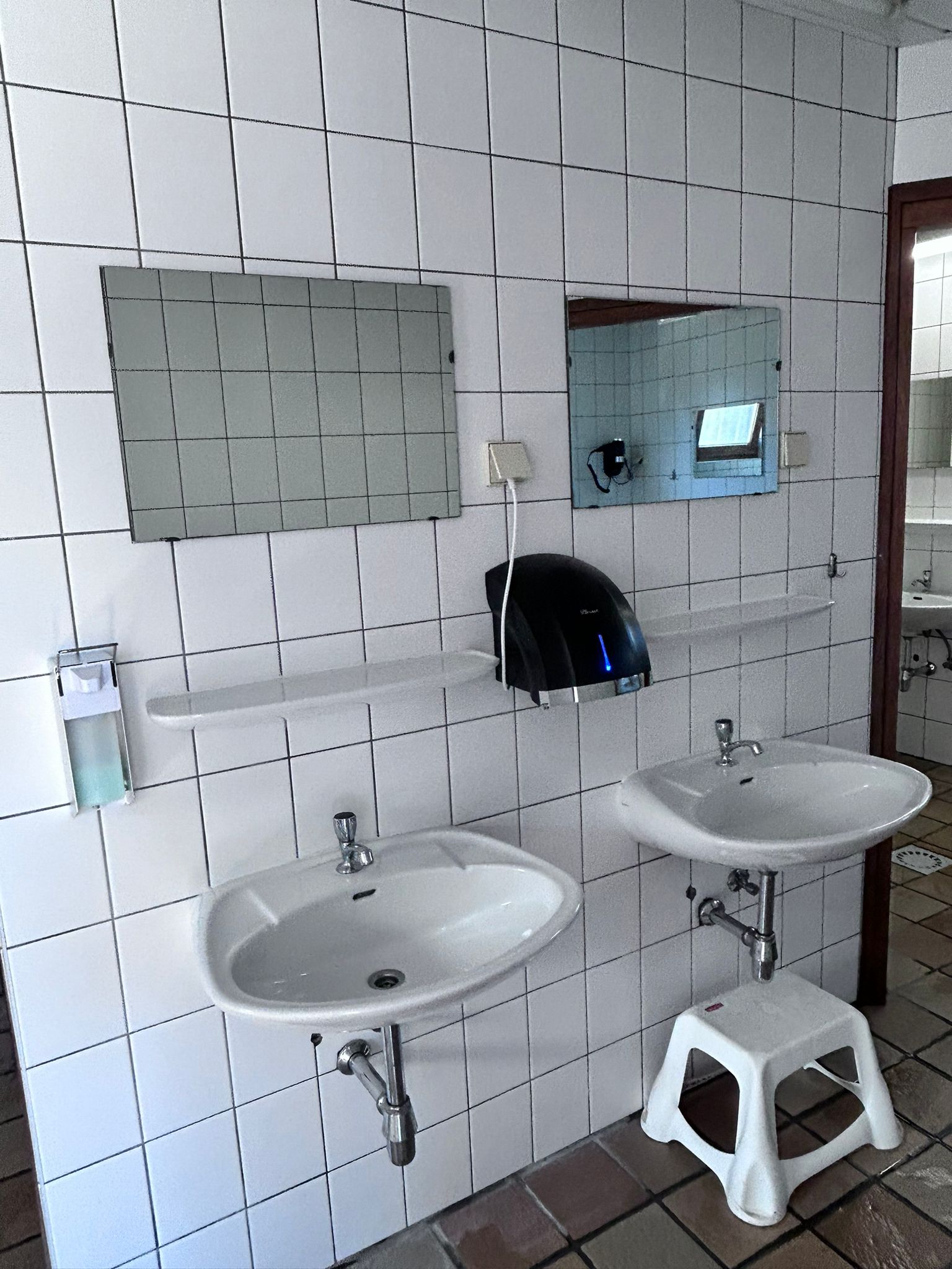 Wohnmobilstellplatz: Camping Waalheimerfarm - Mini-Bauernhof-Campingplatz, max 20 Einheiten und Luxus-Ferienhäuser