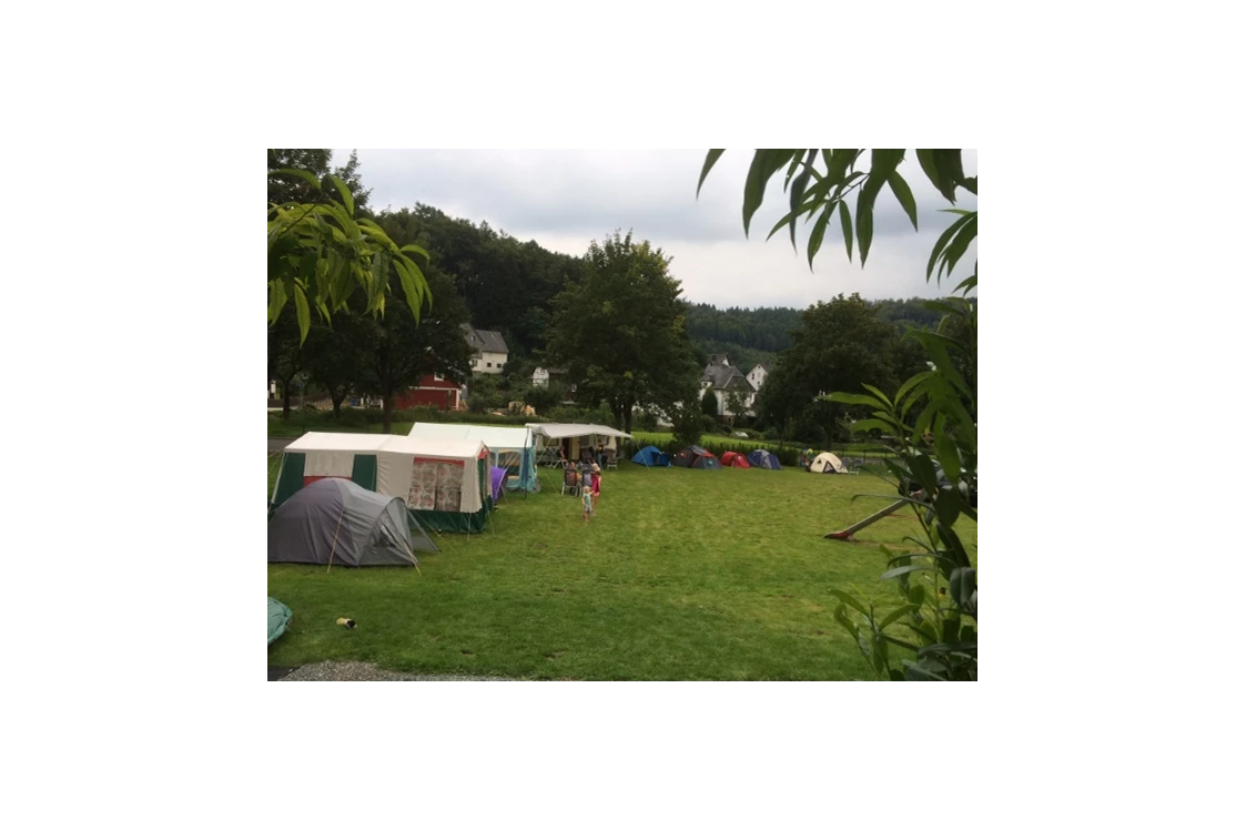 Wohnmobilstellplatz: Zelt und Wohnwagen Platze - Camping Susewind