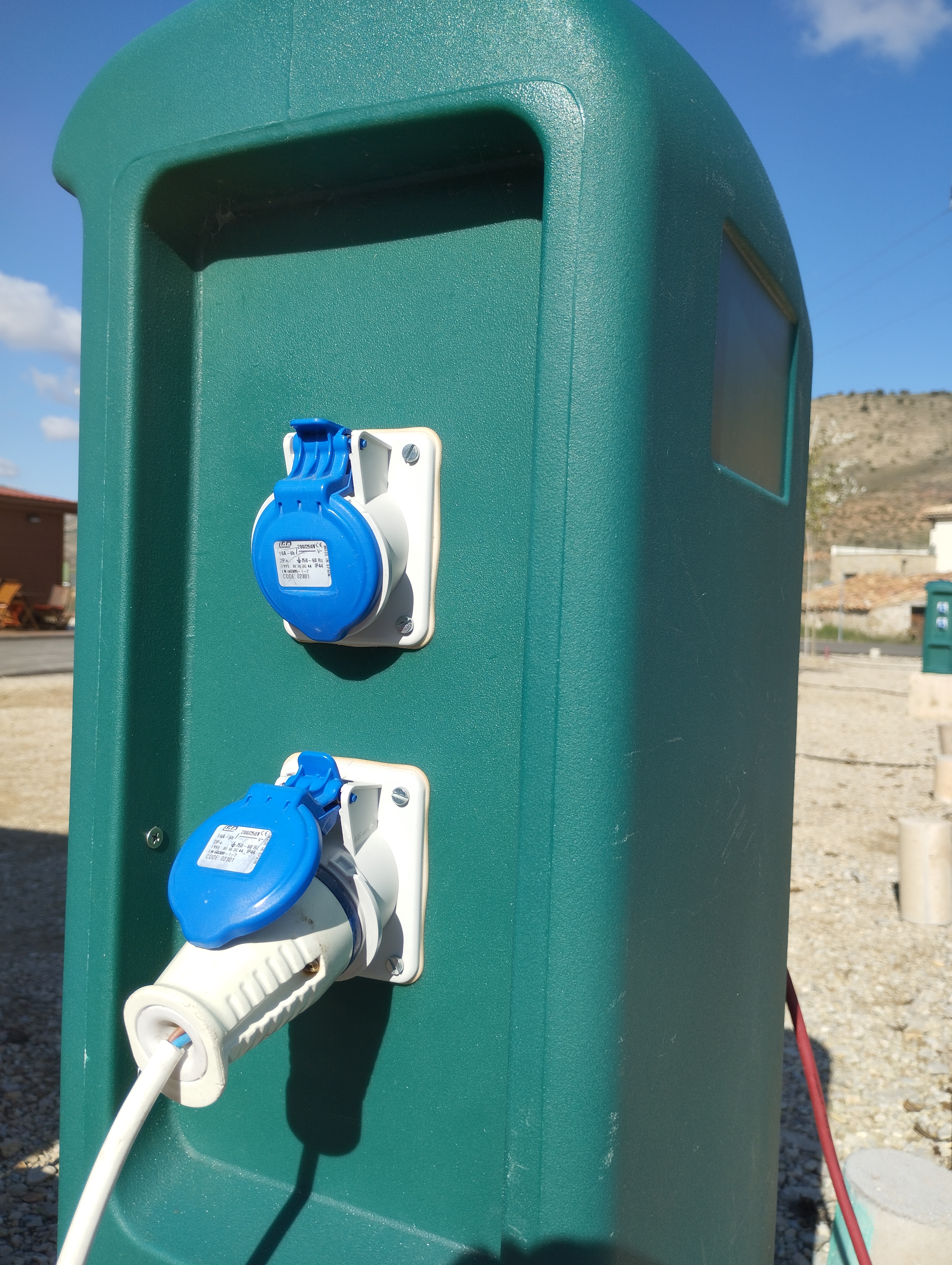 Wohnmobilstellplatz: electricidad - Wohnmobilstellplatz Albarracín