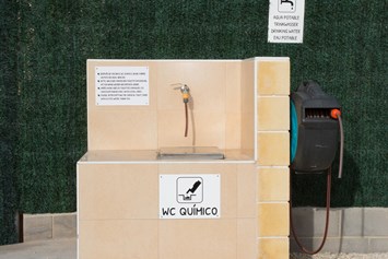 Wohnmobilstellplatz: Entsorgung fur WC quimico - Paraíso Camper 