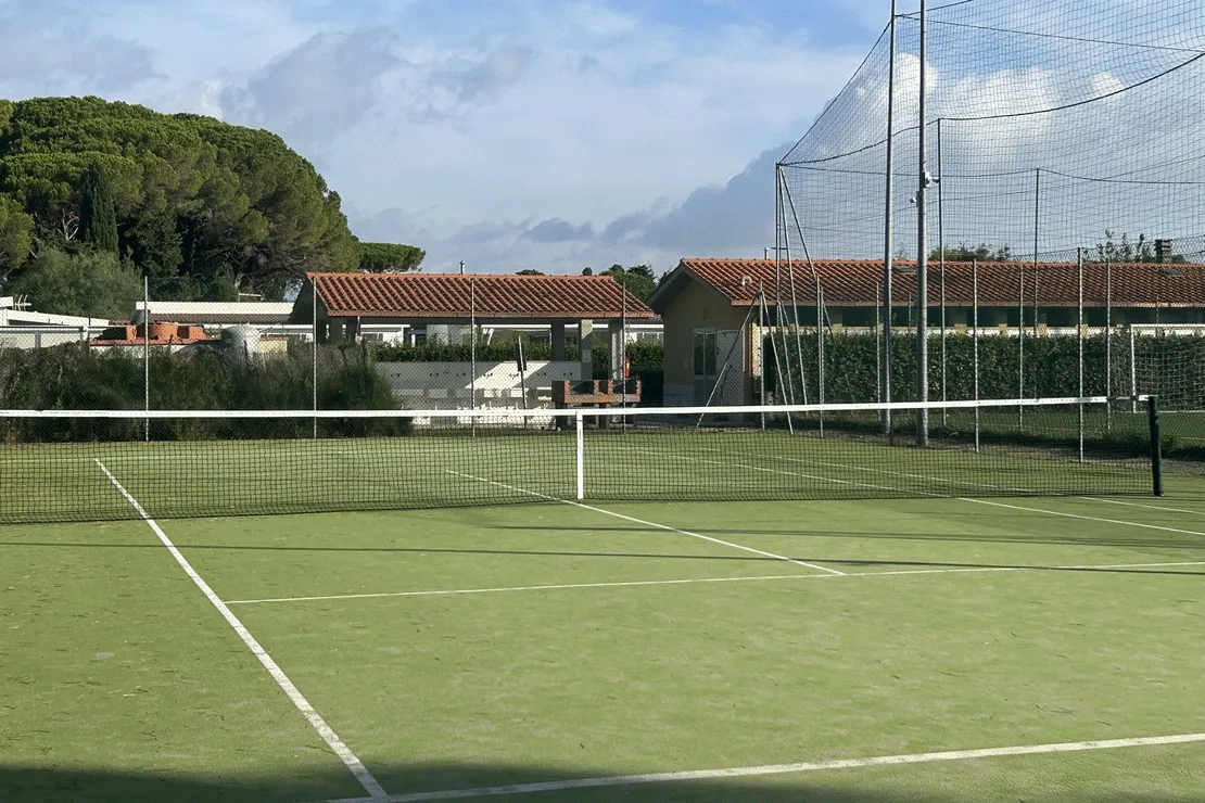Wohnmobilstellplatz: Tennisplatz - Campeggio Bocca di Cecina