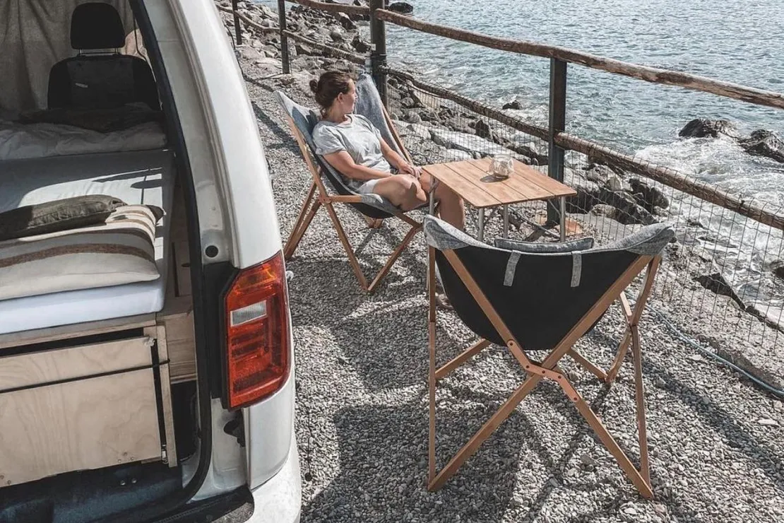 Wohnmobilstellplatz: Stellplätze direkt am Wasser - Camping Smeraldo