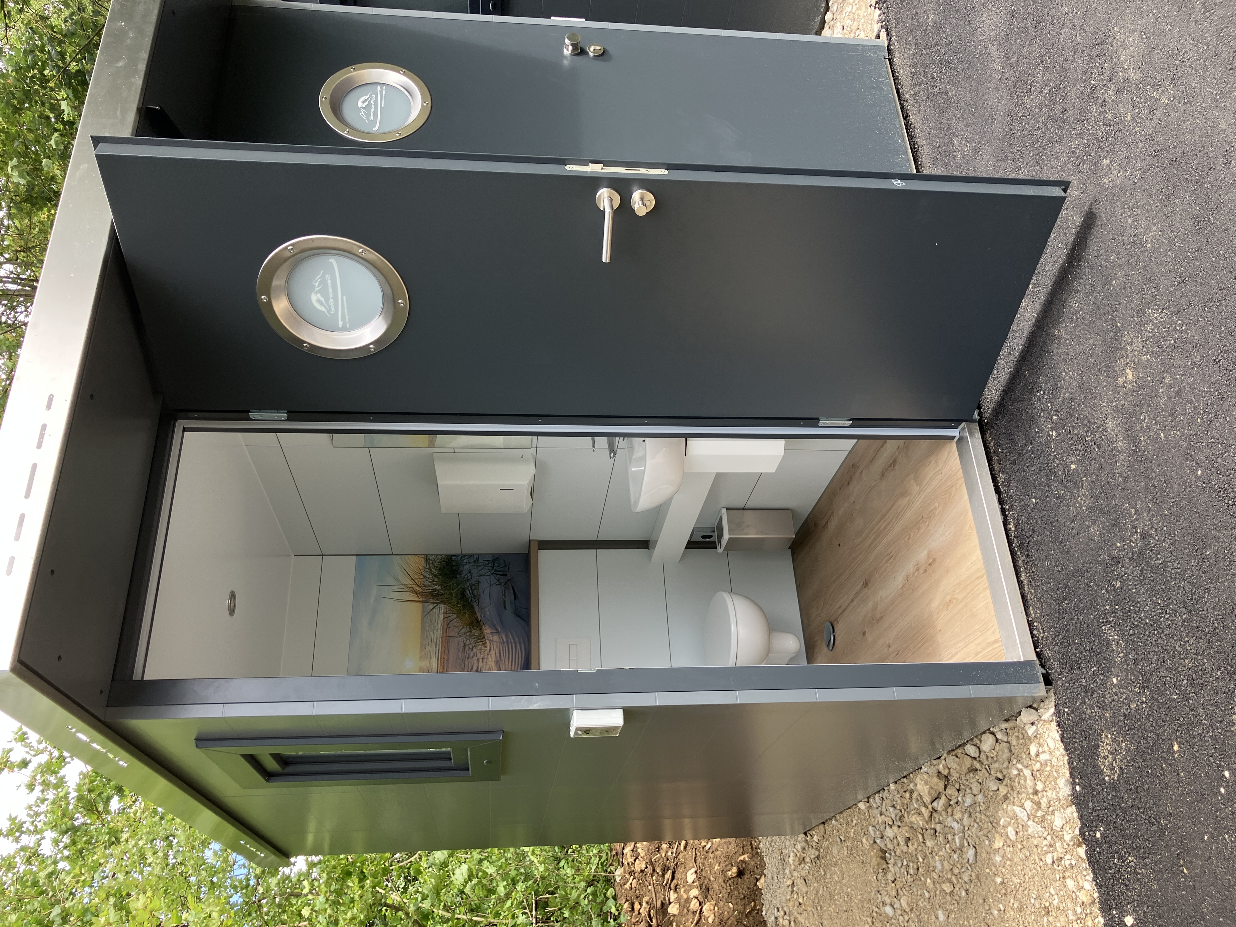 Wohnmobilstellplatz: Sanitärcontainer WC - Wohnmobilstellplatz Bucher Stausee - Sanitary
