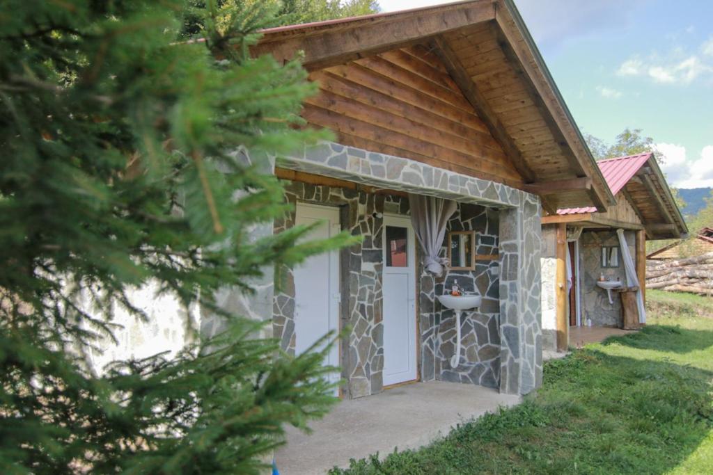 Reisemobilstellplatz - Wohnwagen erlaubt - Montenegro - Lager Scepanovic