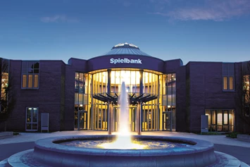 Wohnmobilstellplatz: Glück ist die beste Unterhalt ....
Spielbank Bad Kötzting - Stellplatz AQACUR Badewelt