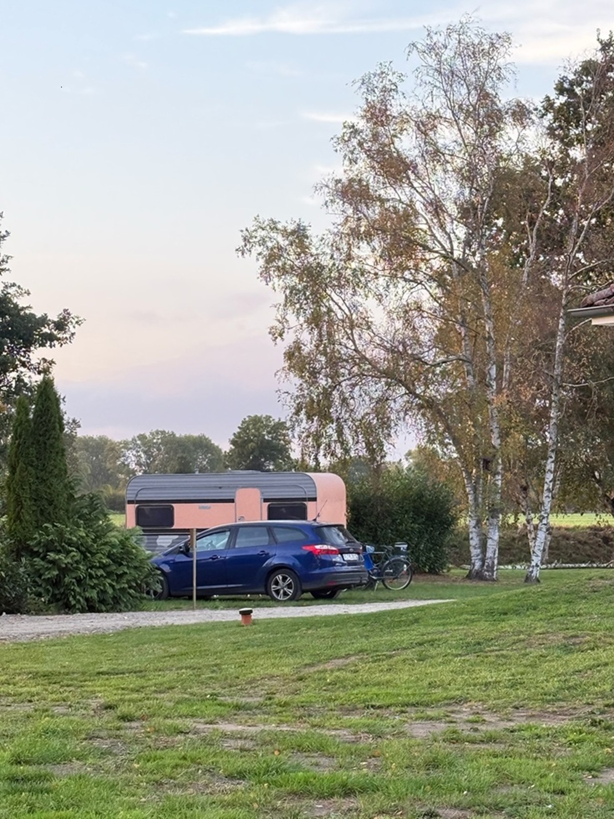 Wohnmobilstellplatz: Großzügige Stellplätze  - Naturresort Weserinsel - Parcelas