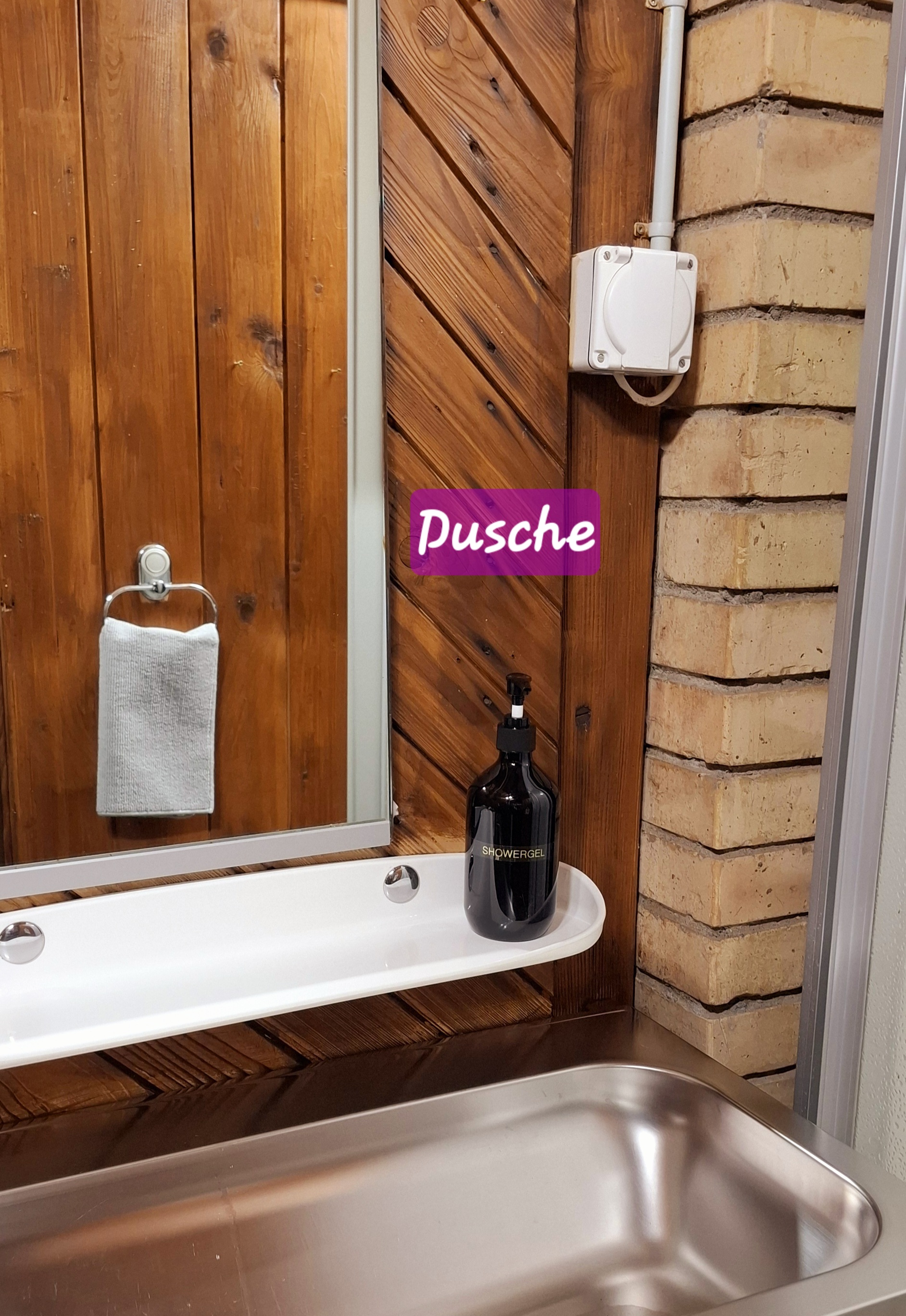 Wohnmobilstellplatz: Dusche - Campervan pitch Höllhof-Forest Edge  - Sanitär