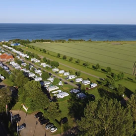 Wohnmobilstellplatz: linke Reihe: Wohnmobilplätze innen - Rosenfelder Strand Ostsee Camping