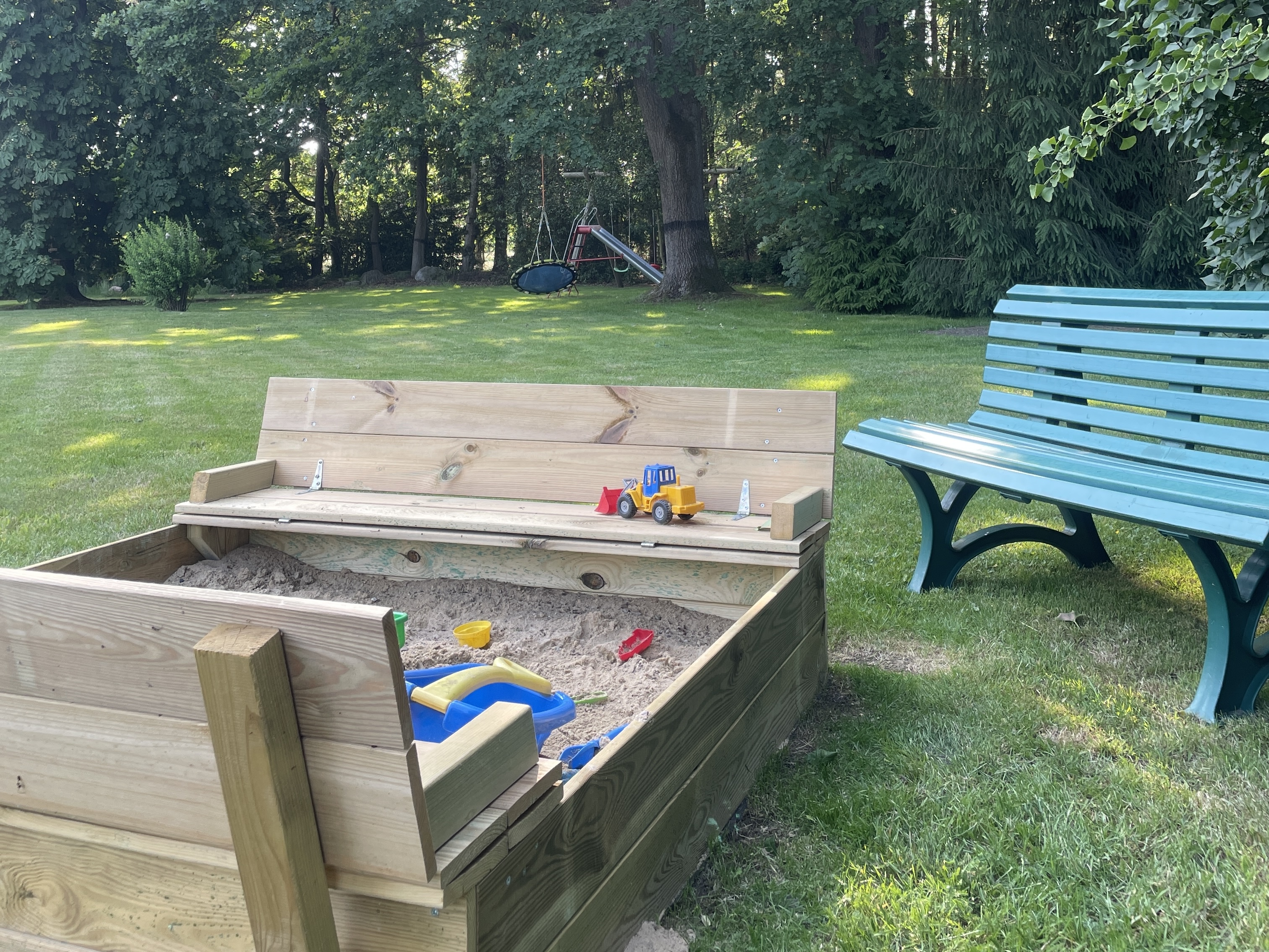 Wohnmobilstellplatz: Spielplatz mit Sandkiste - Stellplatz am Birkensee, Bauernhof, Lüneburger Heide, Schneverdingen, Soltau, Pietzmoor