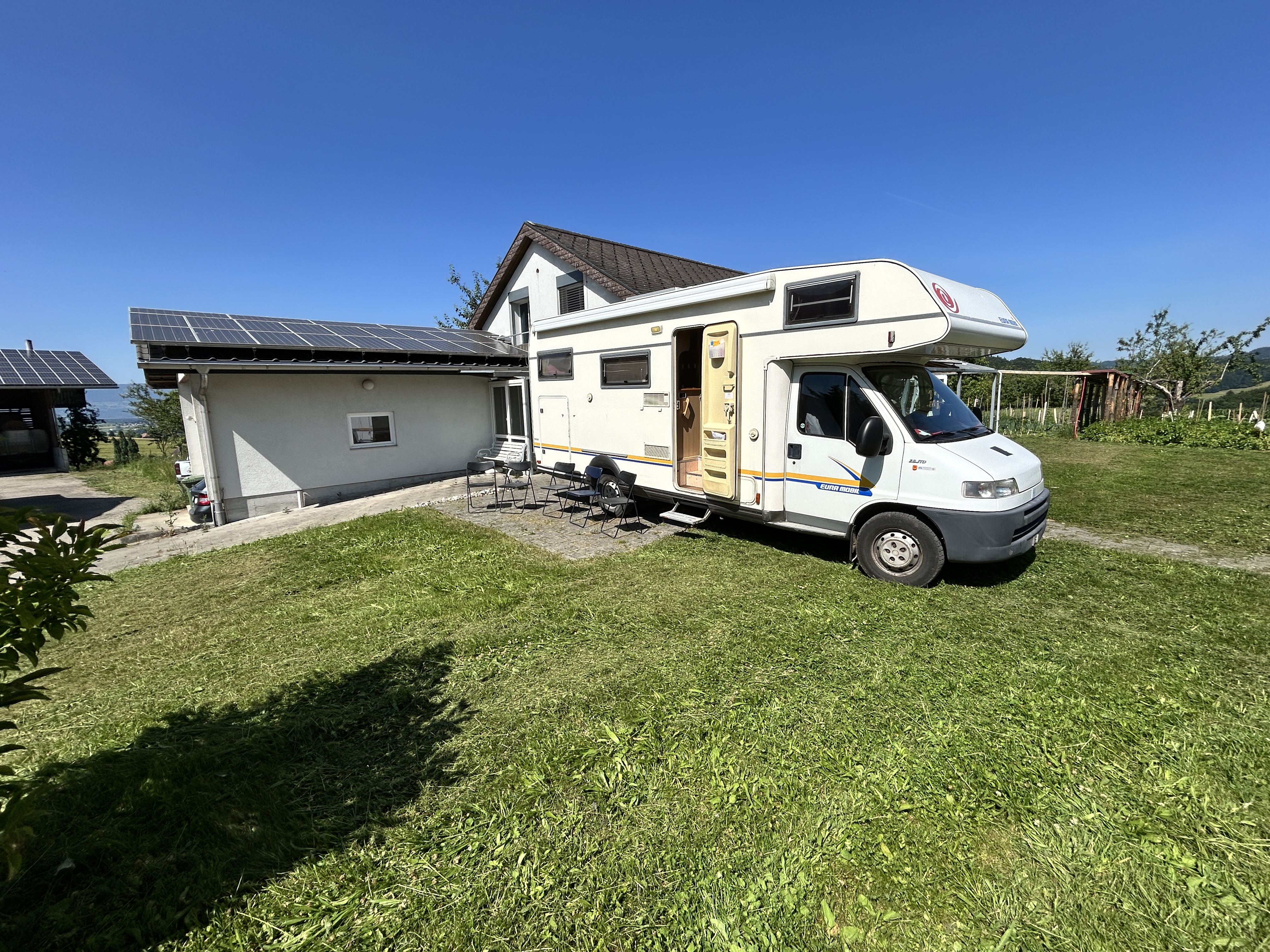 Reisemobilstellplatz - Büren an der Aare - Stellplatz auf dem Bauernhof