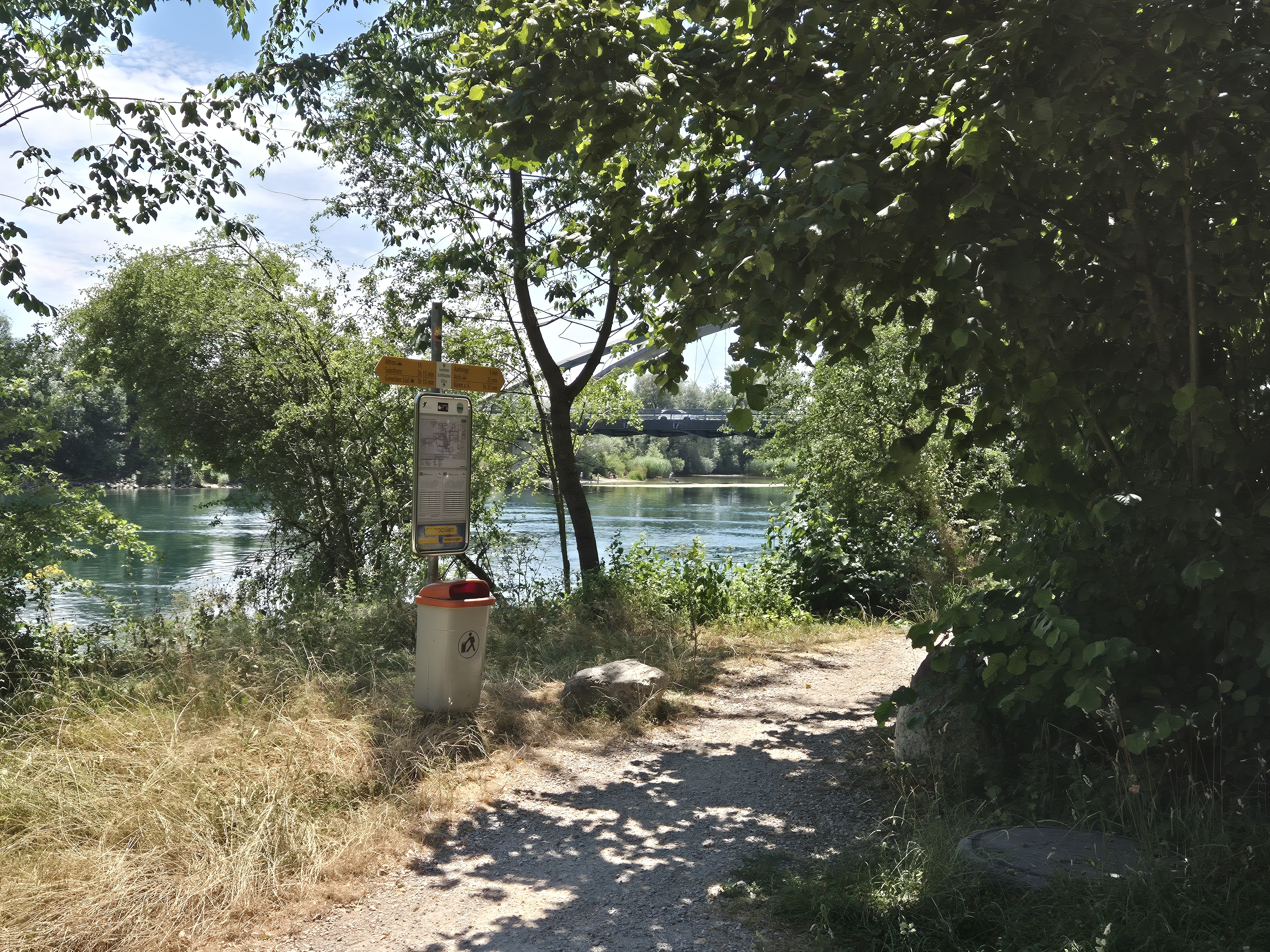 Reisemobilstellplatz - Büren an der Aare - Aarelandschaft - Grenchen Bootssteg