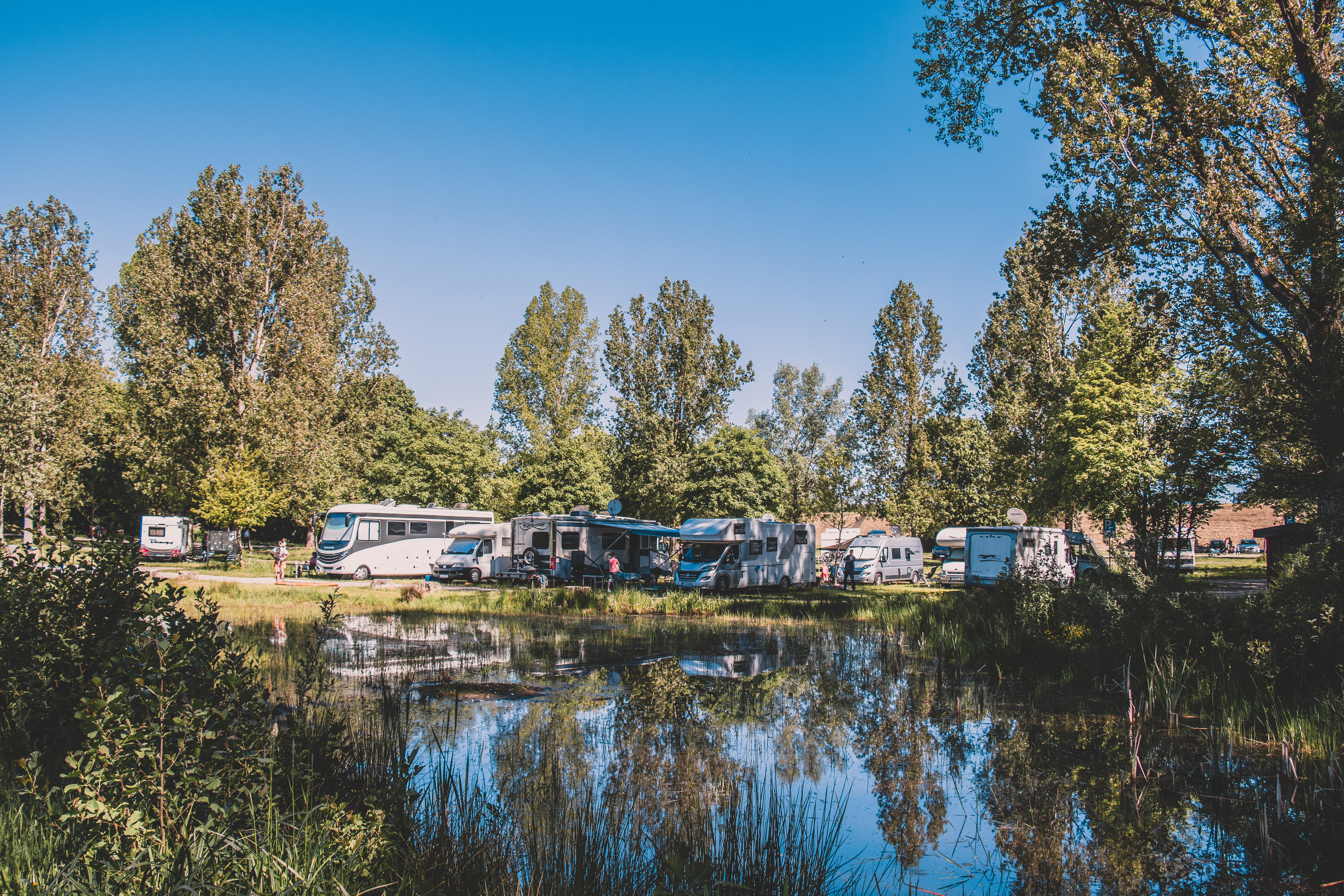 Reisemobilstellplatz - Schorndorf (Rems-Murr-Kreis) - Wohnmobil-Stellplatz am Aichstruter Stausee
