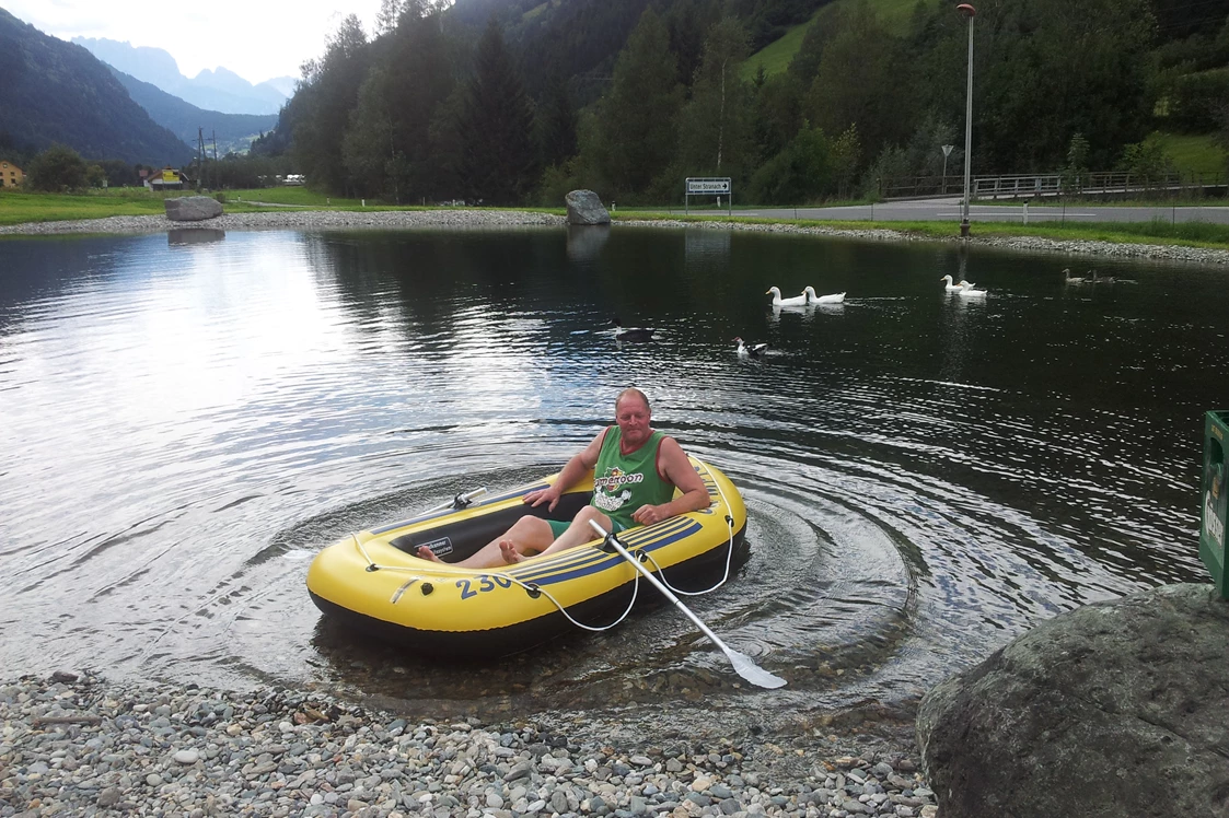 Wohnmobilstellplatz: Wasservergnügen - Camping am See Gut Lindlerhof, mit Ferienhäuser und Almhütten