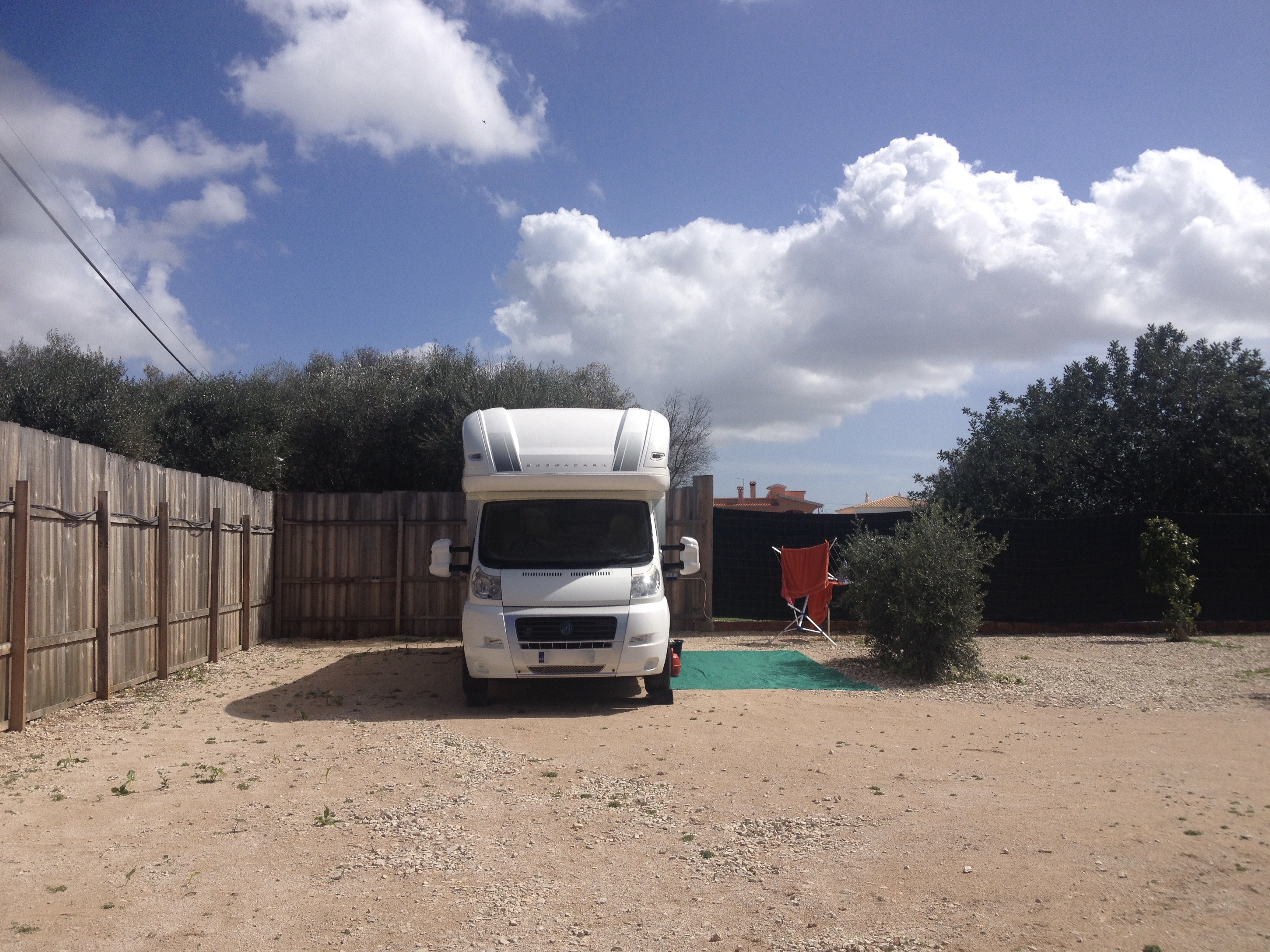 Wohnmobilstellplatz: Nice big wide3 & long Premium size Pitch.  16Amps and will take a Van up to 10 meter's in length.  - Vilamoura Rustikales Wohnmobil Aire