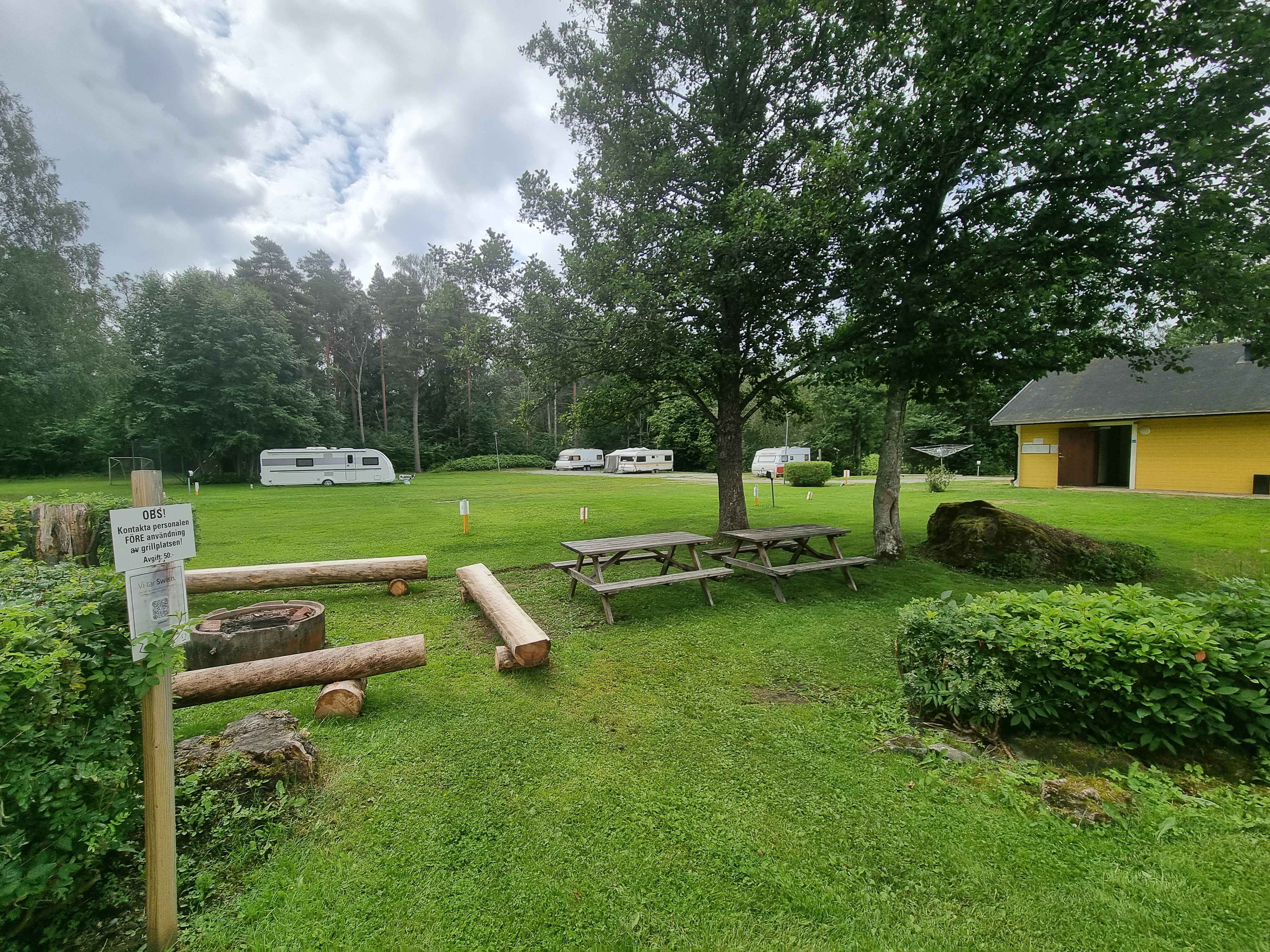 Wohnmobilstellplatz: Grillplatz in der Nähe des Campingplatzes - Sofielund Vandrarhem & Camping