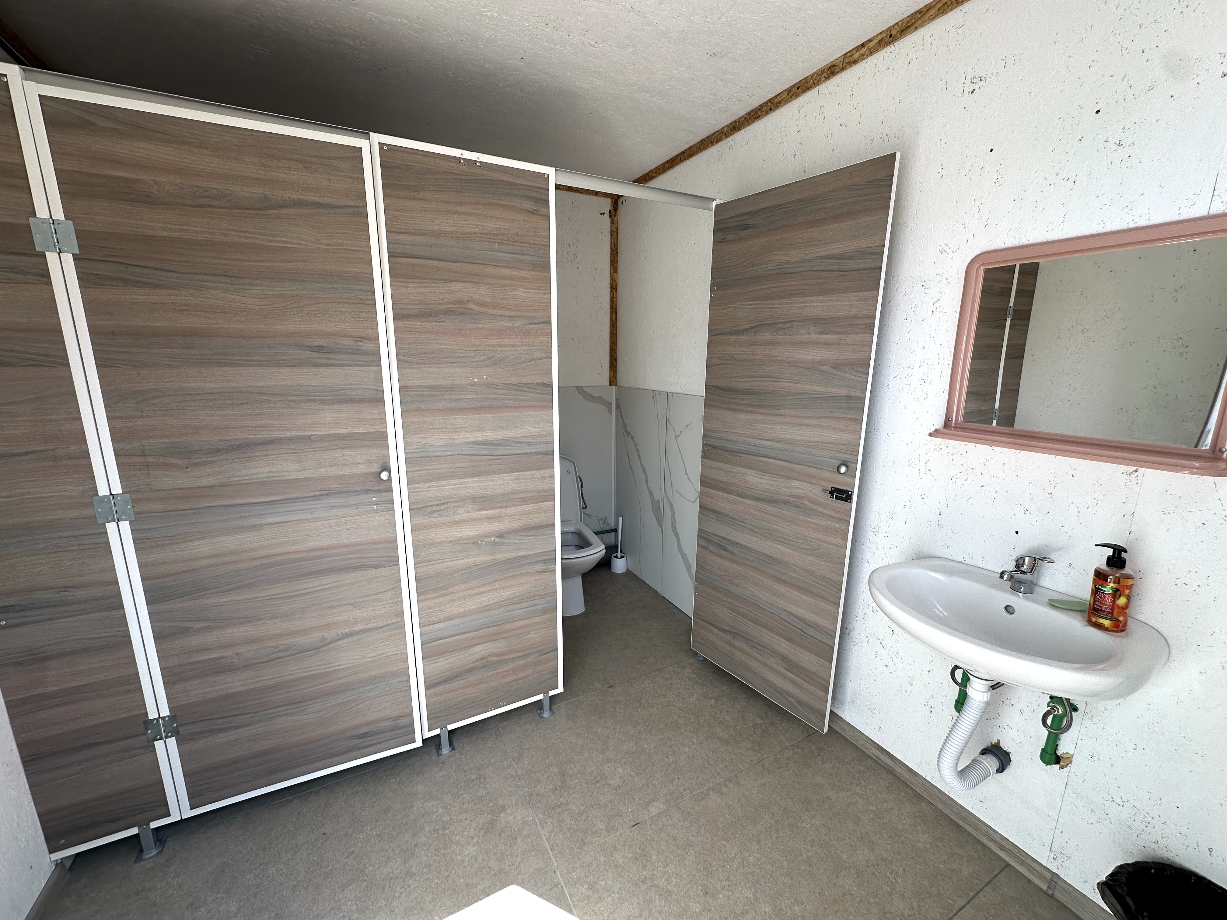 Wohnmobilstellplatz: Кемпинг Greenfield