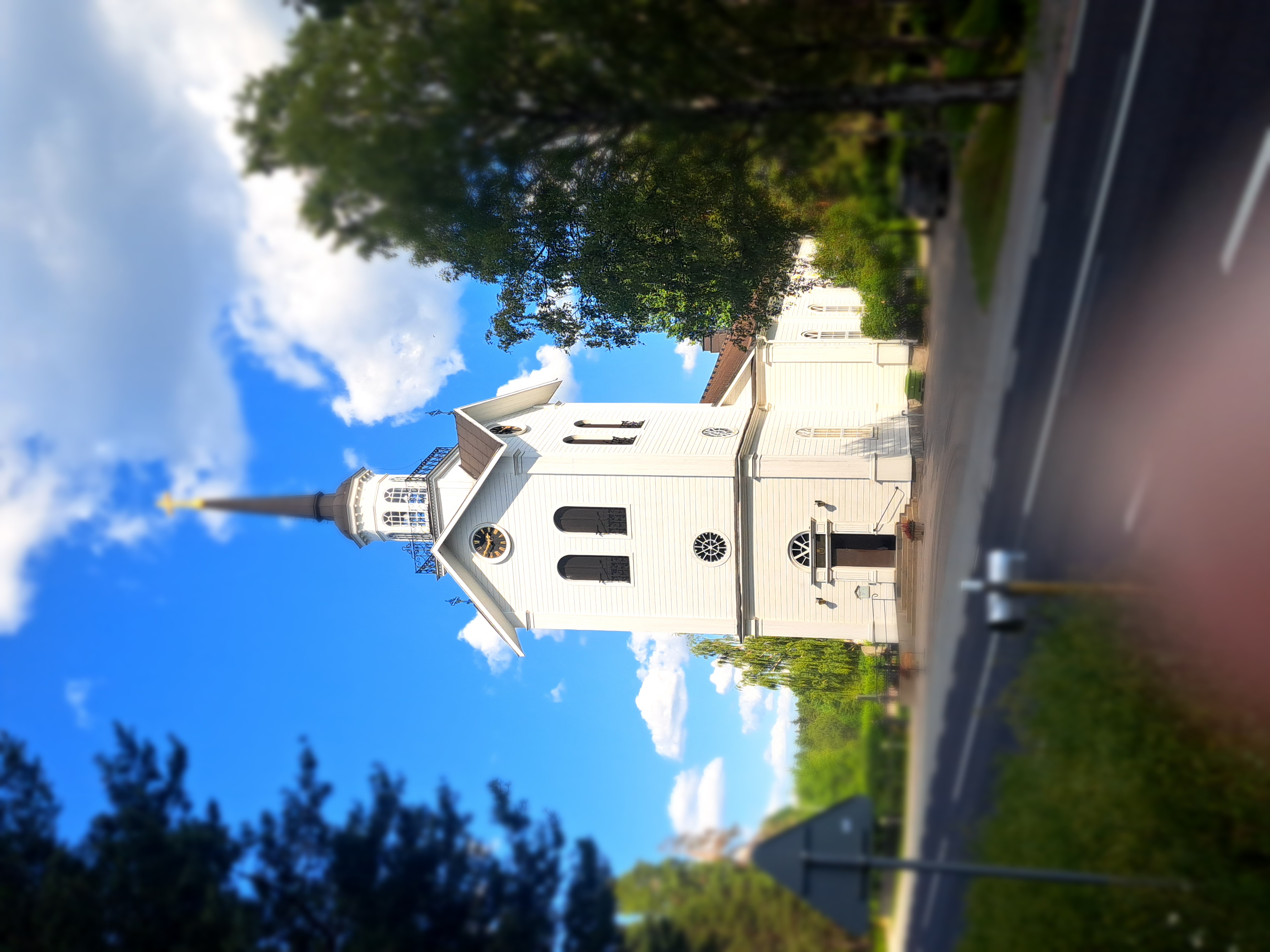 Wohnmobilstellplatz: Kirche - Parken im Pastorengarten
