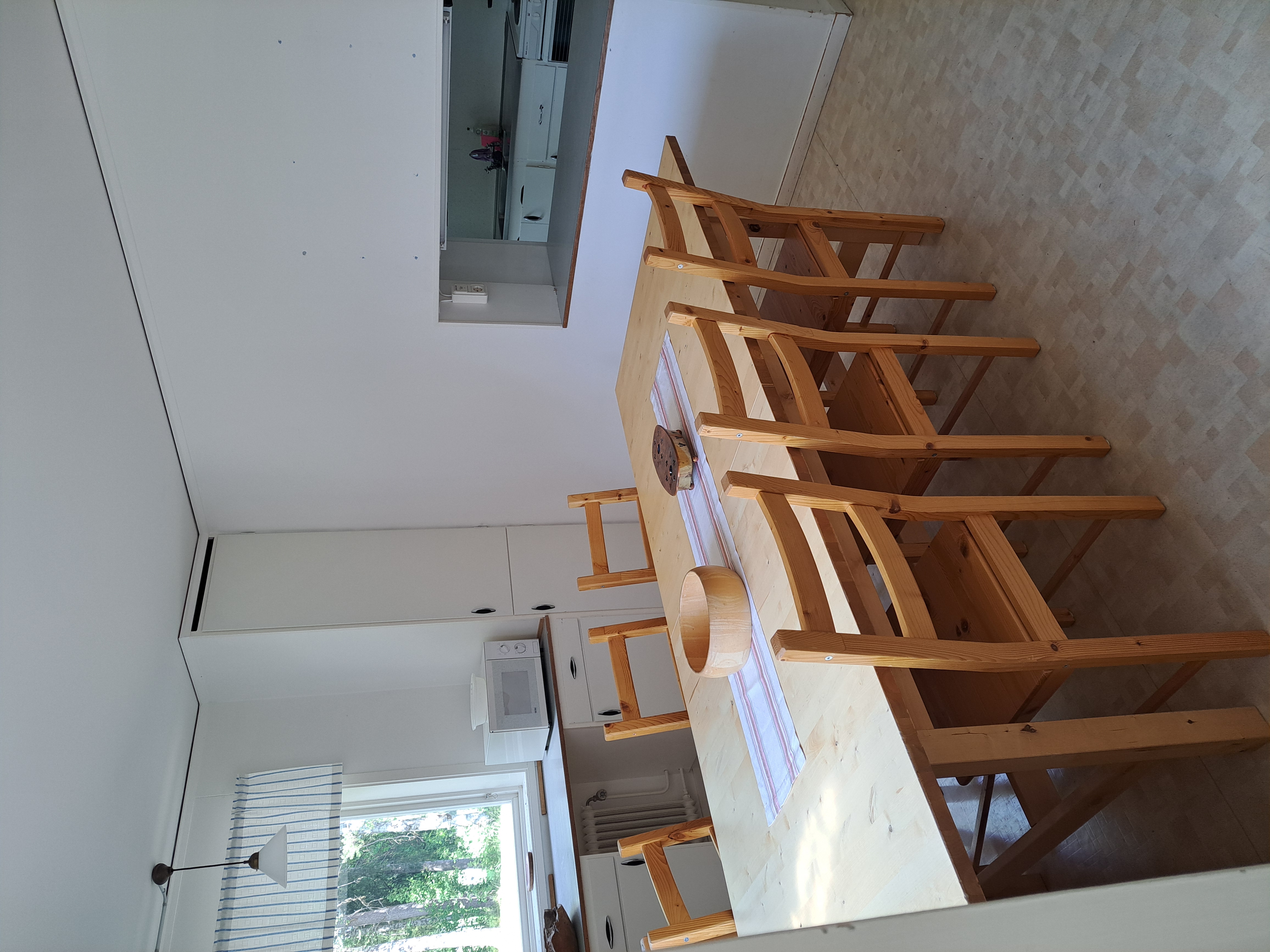 Wohnmobilstellplatz: Essplatz - Parken im Pastorengarten