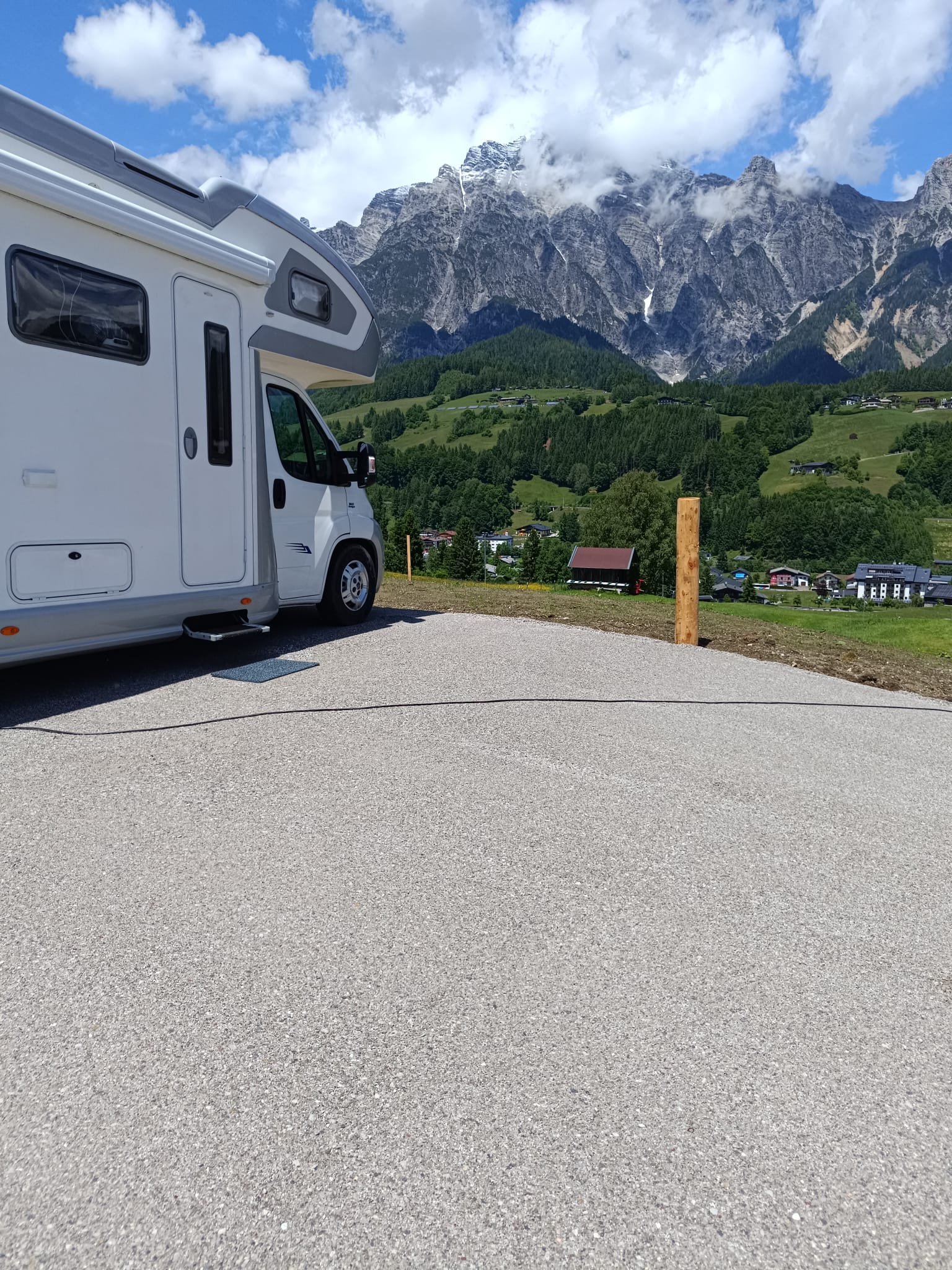 Wohnmobilstellplatz: wunderschönes Panorama - Stellplatz Bichlhof Leogang