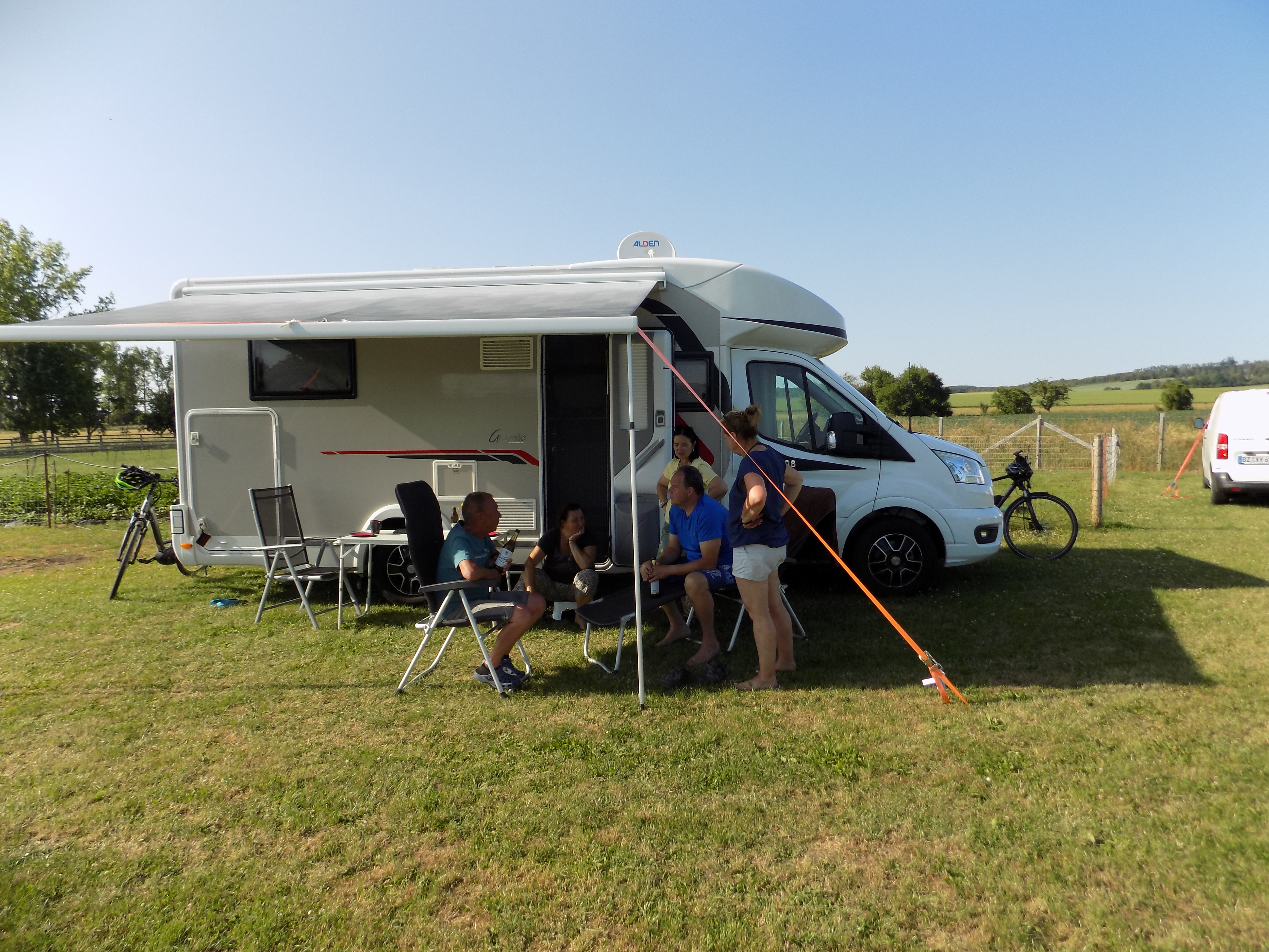 Wohnmobilstellplatz: ALPAKACAMPING-Erlebnisse + "Natur- Komfort- Wohnmobil-Stellplätze"  