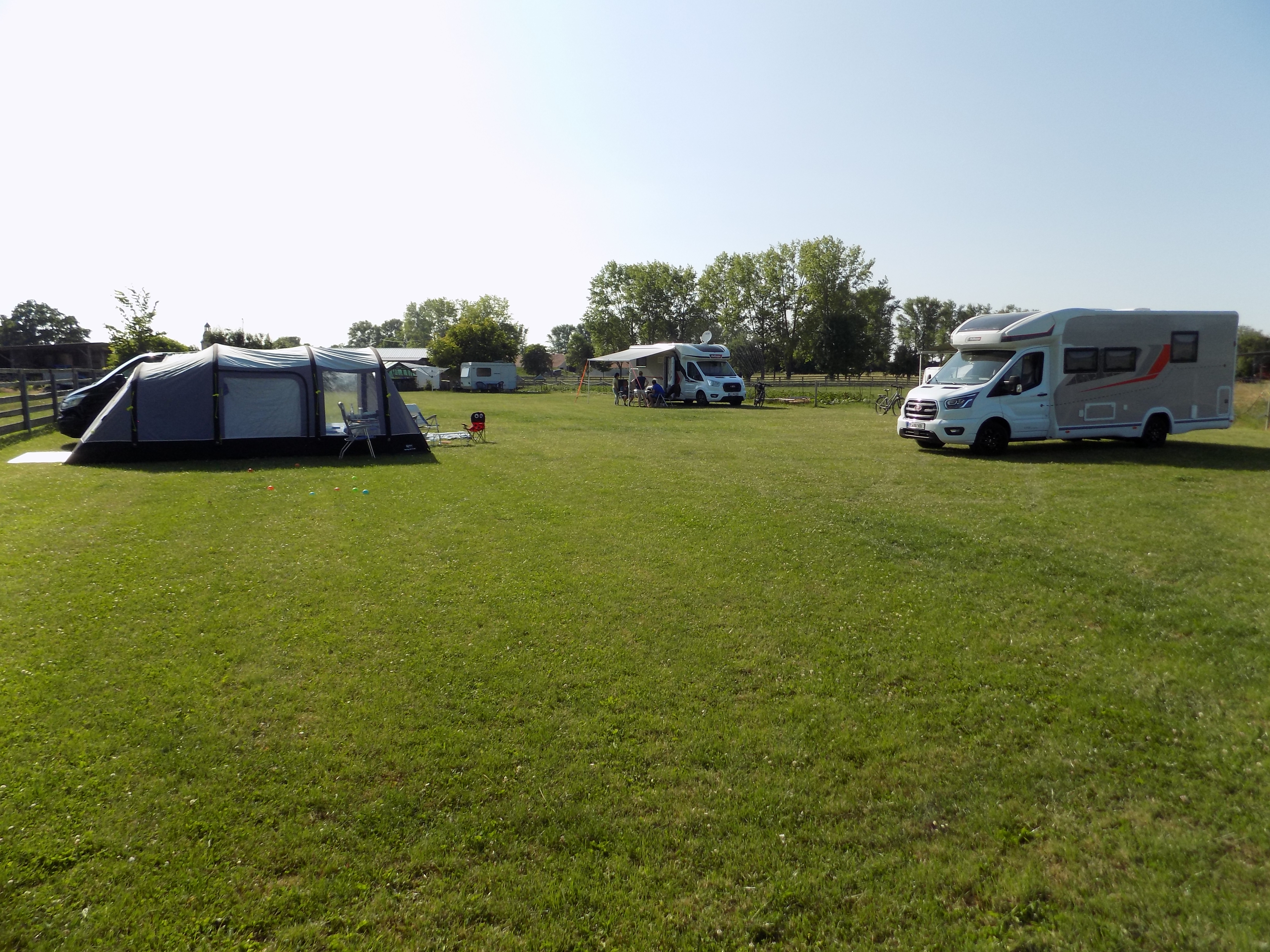 Wohnmobilstellplatz: ALPAKACAMPING-PLATZ**** Natur- Komfort- Camping & Alpaka Erlebnisse