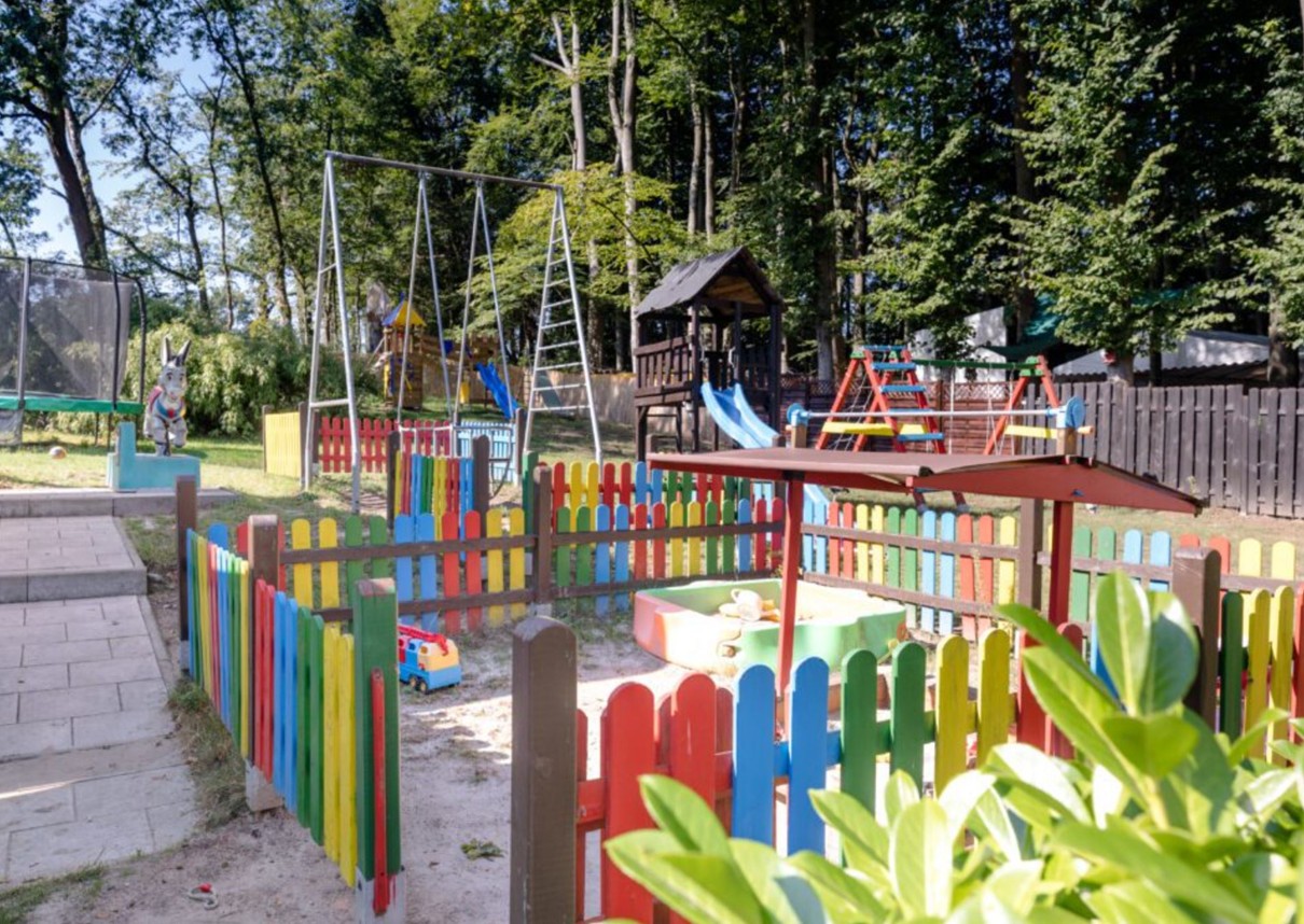 Wohnmobilstellplatz: Spielplatz - Reisemobil-Stellplatz / Hotel Busch Atter, Osnabrück - Temps libre