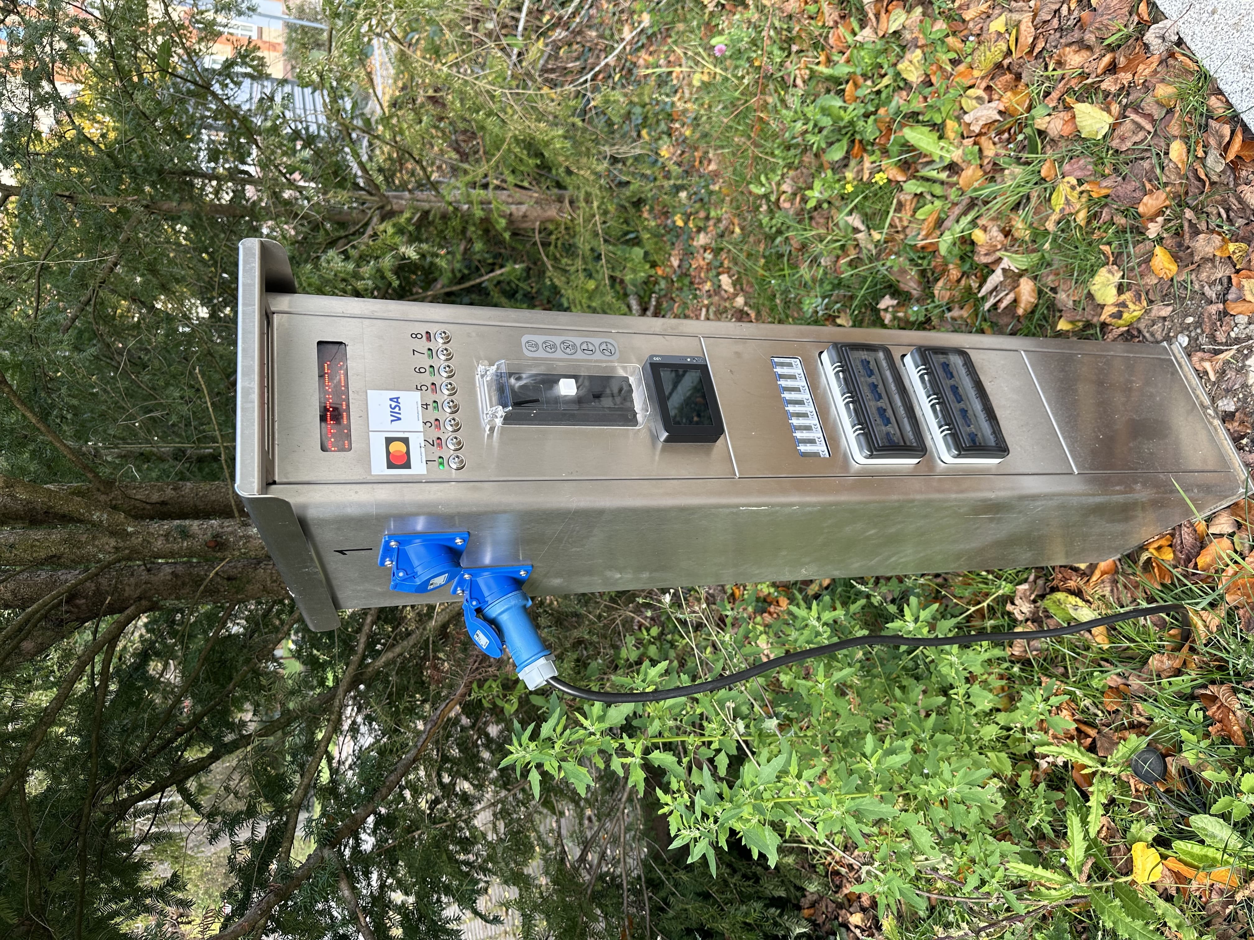 Wohnmobilstellplatz: Auf dem Bild ist der Stromanschhluss des Wohnmobilstellplatzes H.A.U zu sehen.  - Wohnmobilstellplatz H.A.U. Schramberg