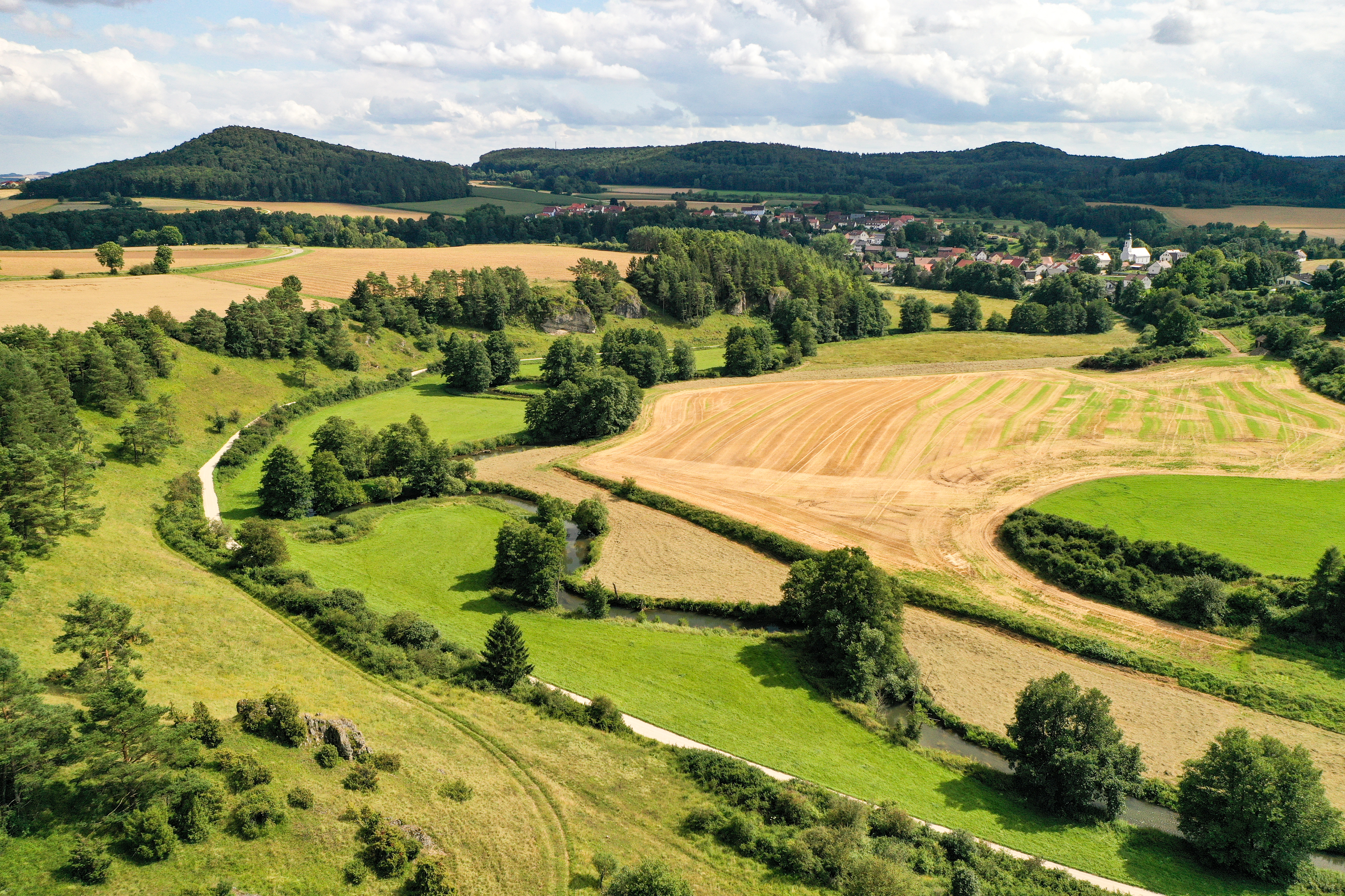 Wohnmobilstellplatz: Im Labertal (500 m Entfernung) finden Sie wunderschöne Rad- und Wanderwege. - Wohnmobilstellplatz Parsberg - Leisure time