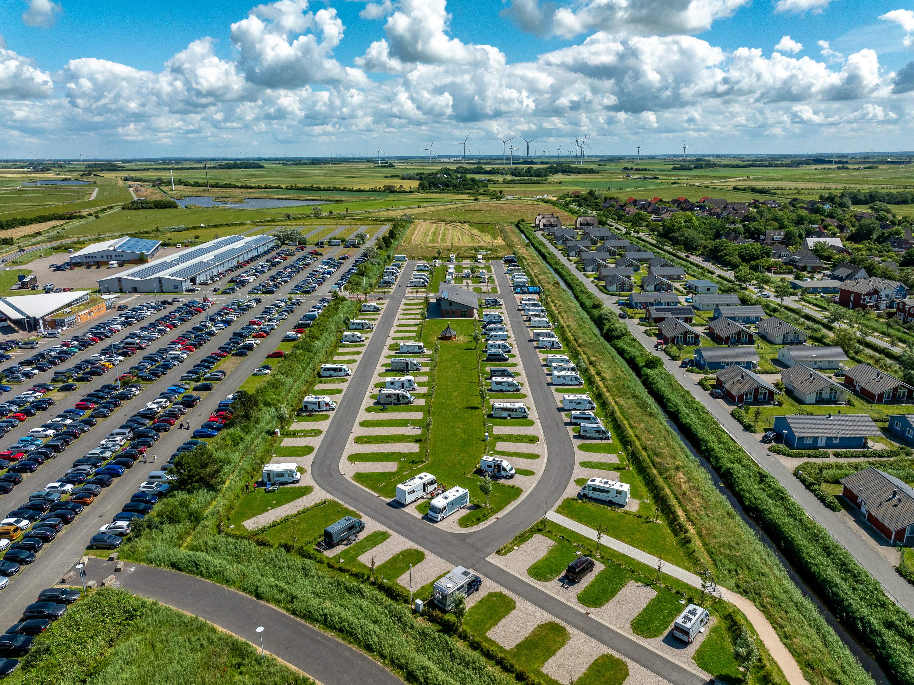 Wohnmobilstellplatz: womoankerplatz am deich