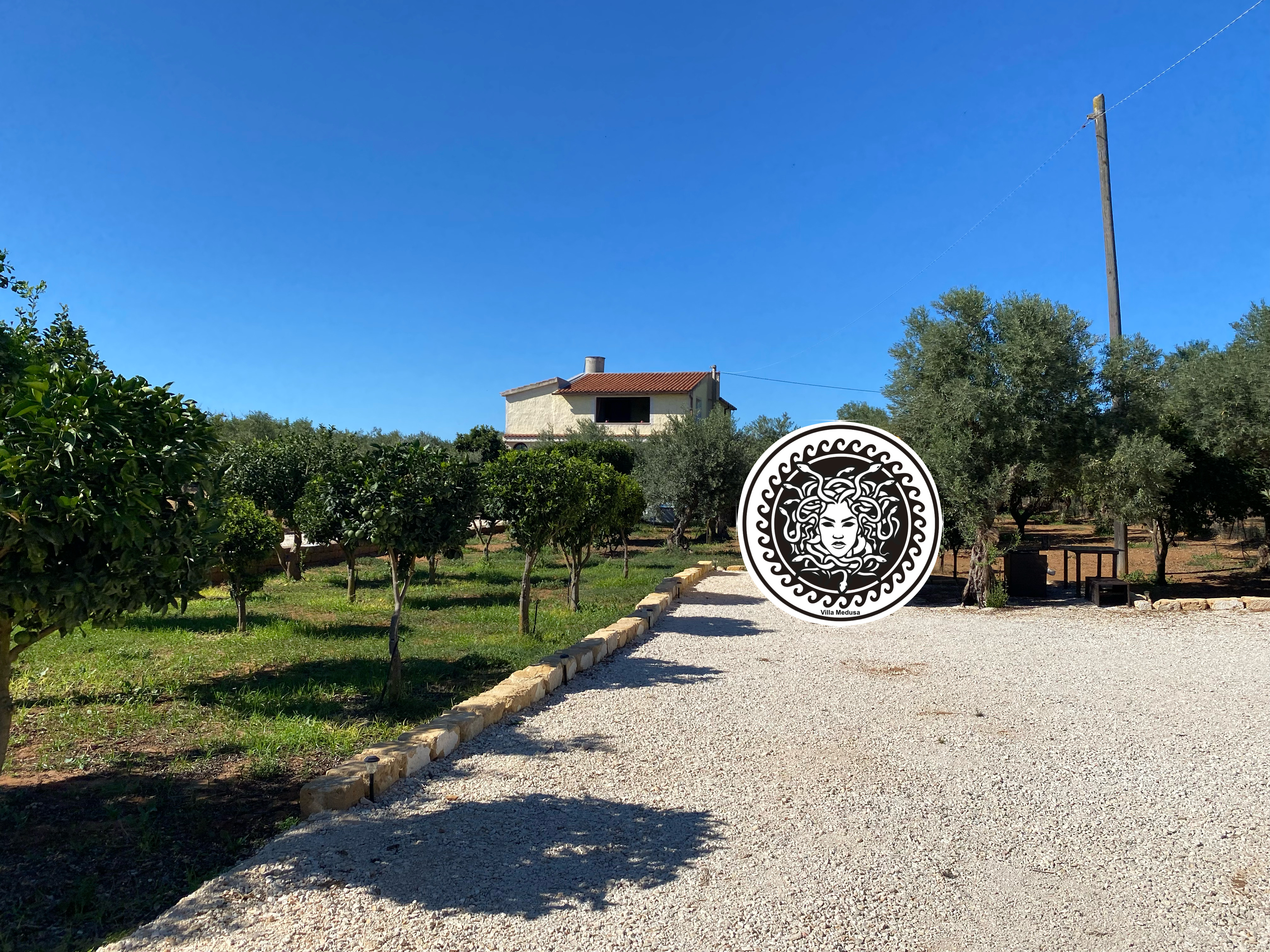 Wohnmobilstellplatz: Areal - Villa Medusa Exclusive - Giardino Paradiso by DJ GuidoRA 
