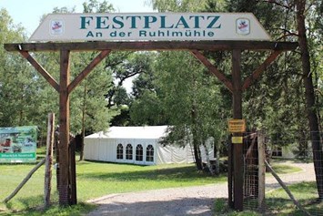 Wohnmobilstellplatz:  Floßbau + „Kleine Spreetour“ + Grillparty + Übernachtung - Festplatz an der Ruhlmühle